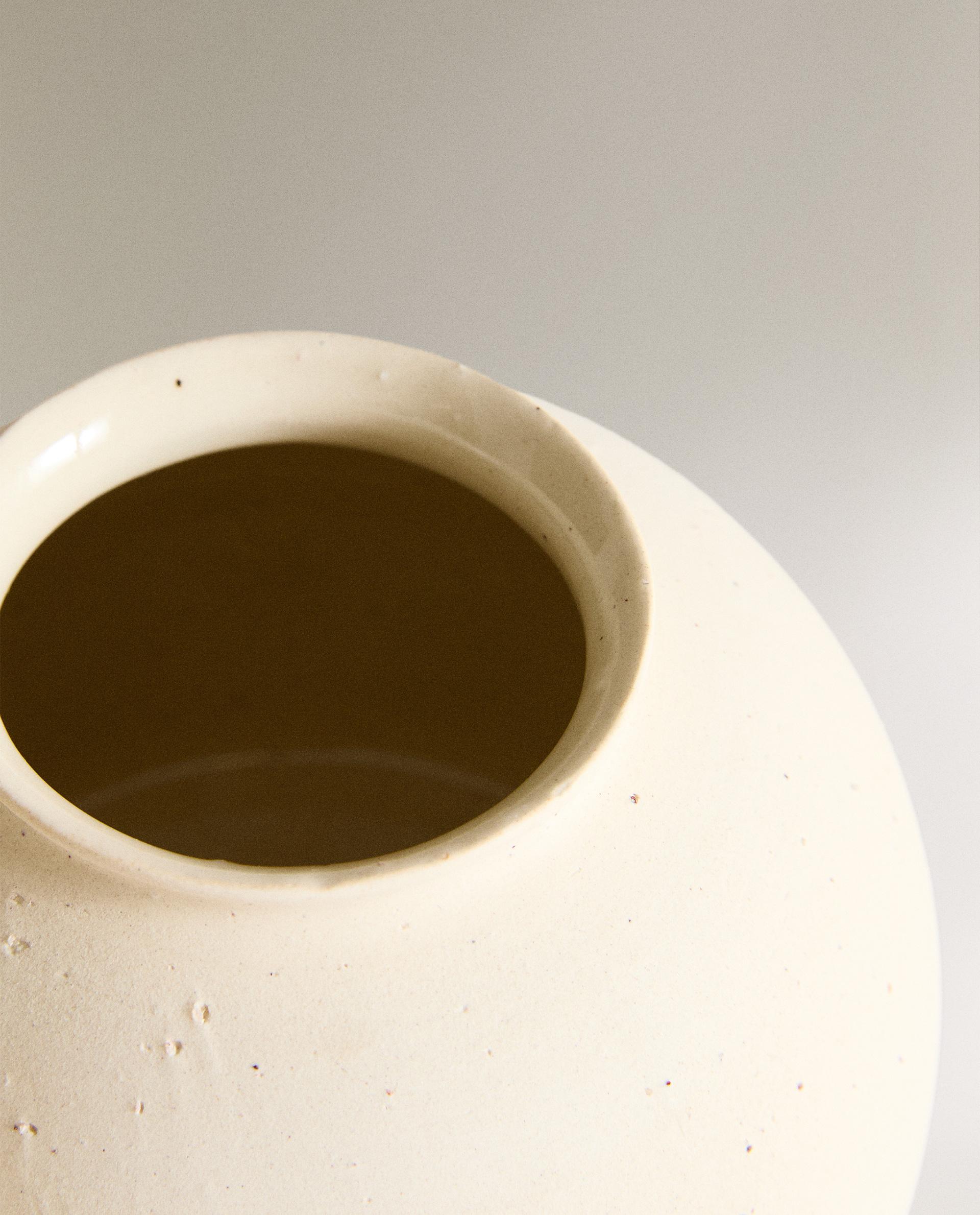 ROUND CERAMIC VASE product thumbnail 2