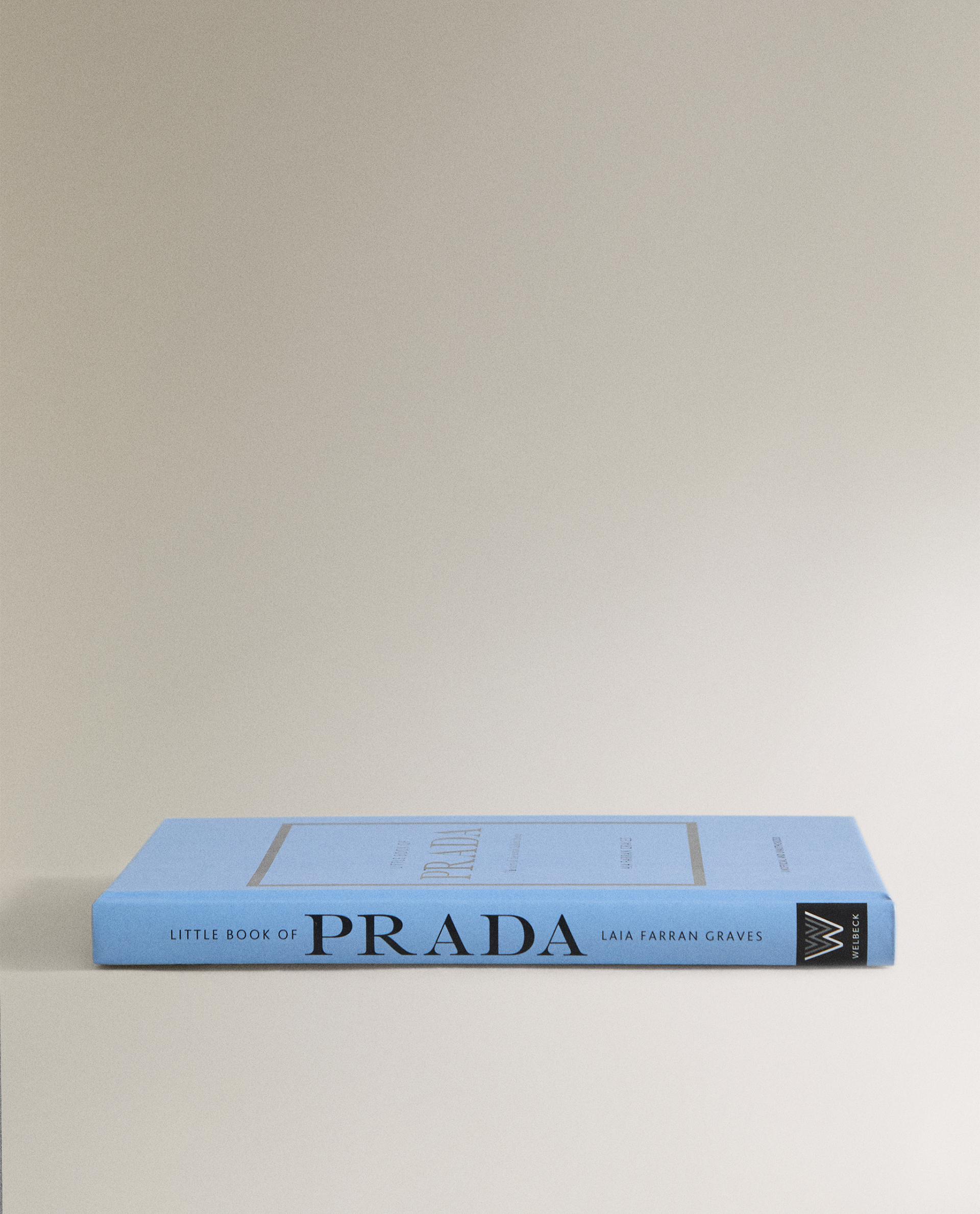 CARTE THE LITTLE BOOK OF PRADA (ENGLEZĂ) | Zara Home România