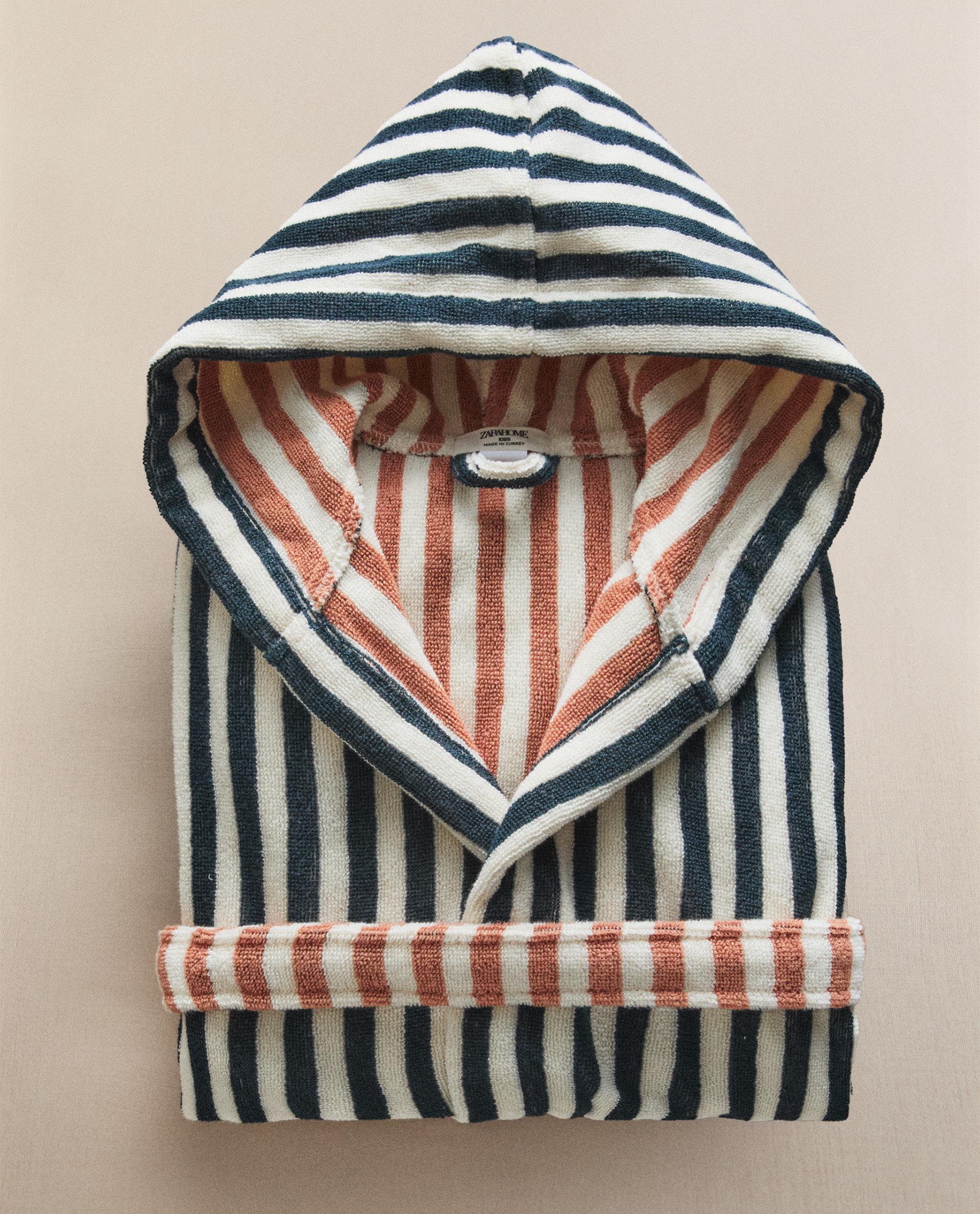 KIDS' REVERSIBLE STRIPED BATHROBE KIDS' REVERSIBLE STRIPED BATHROBE