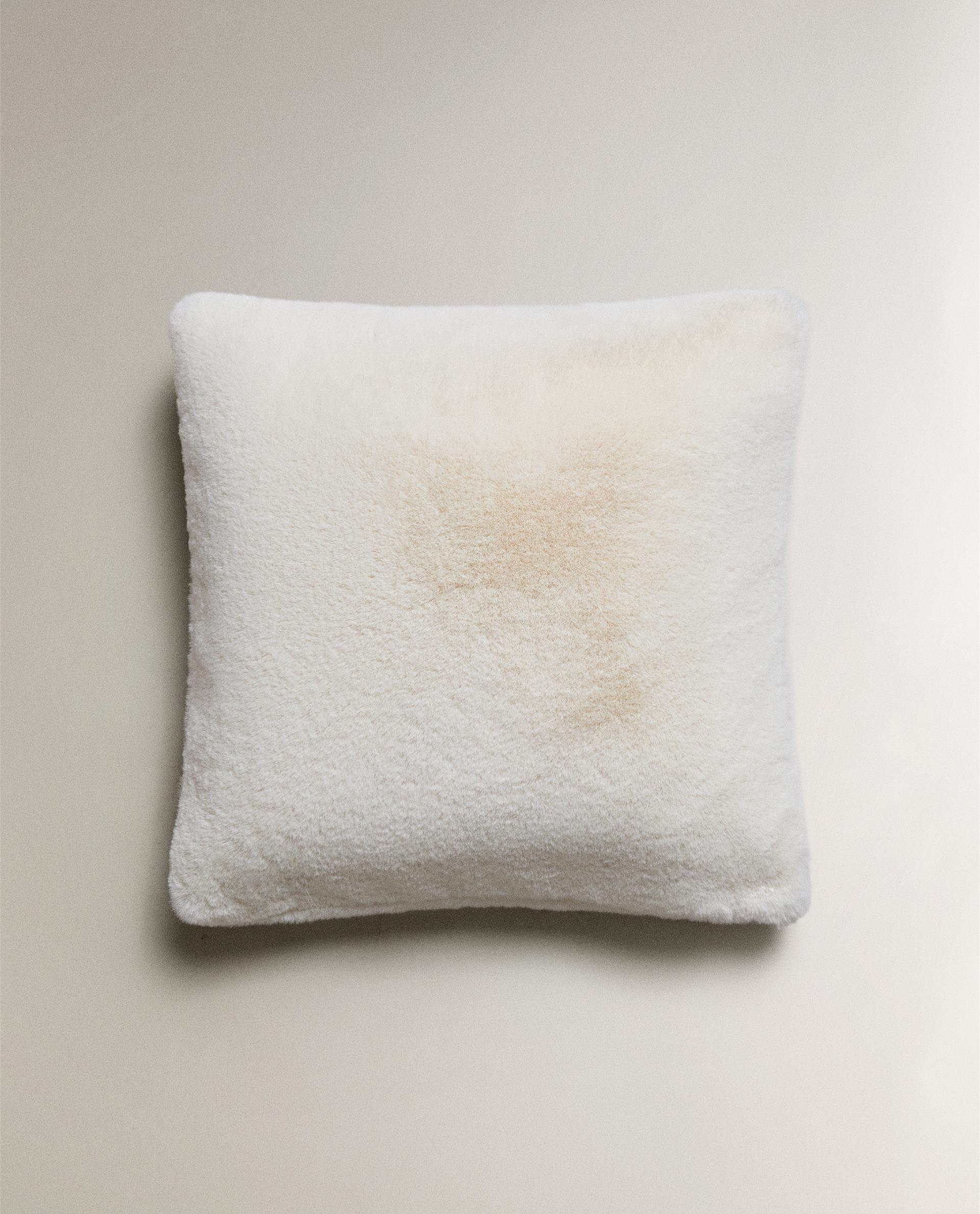 FAUX FUR CUSHION COVER