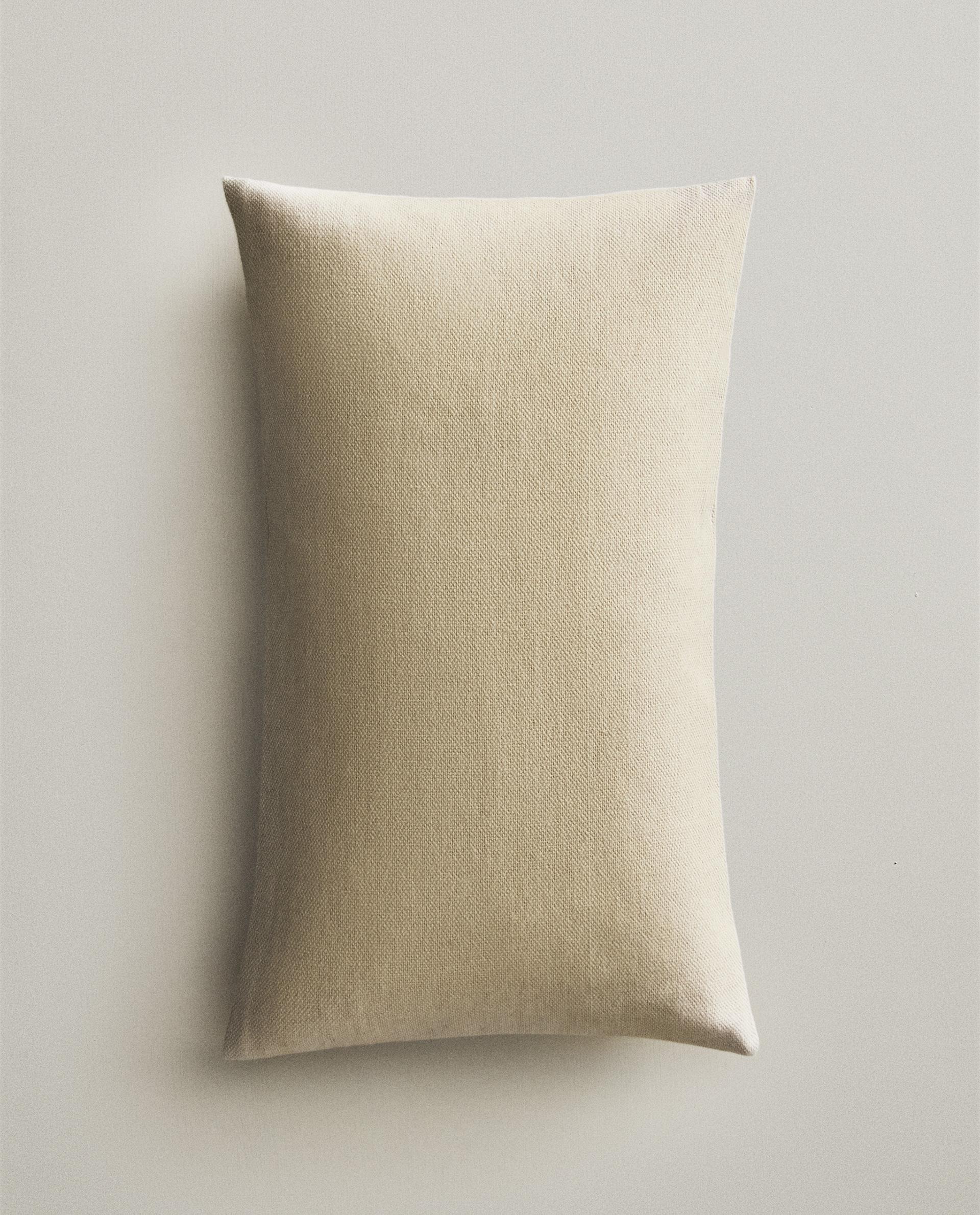 PLAIN CUSHION COVER PLAIN CUSHION COVER