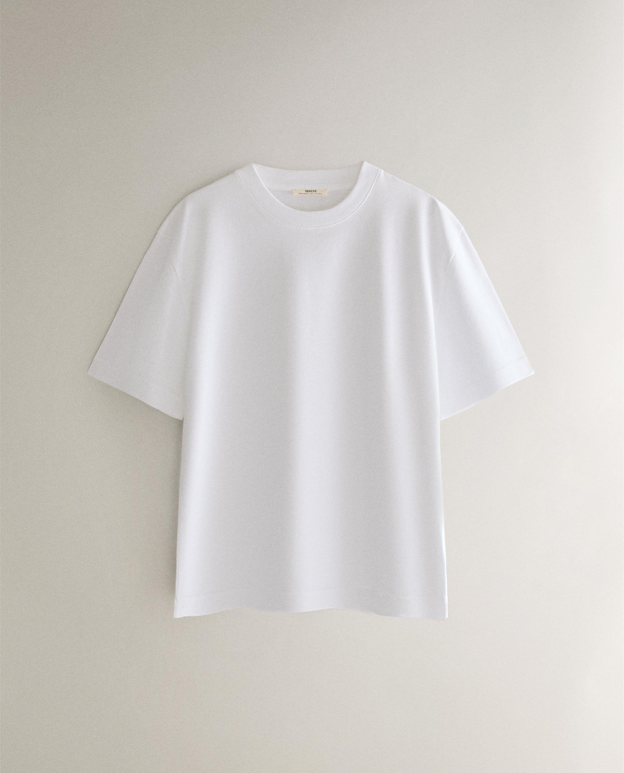 SHORT SLEEVE T-SHIRT product thumbnail 3