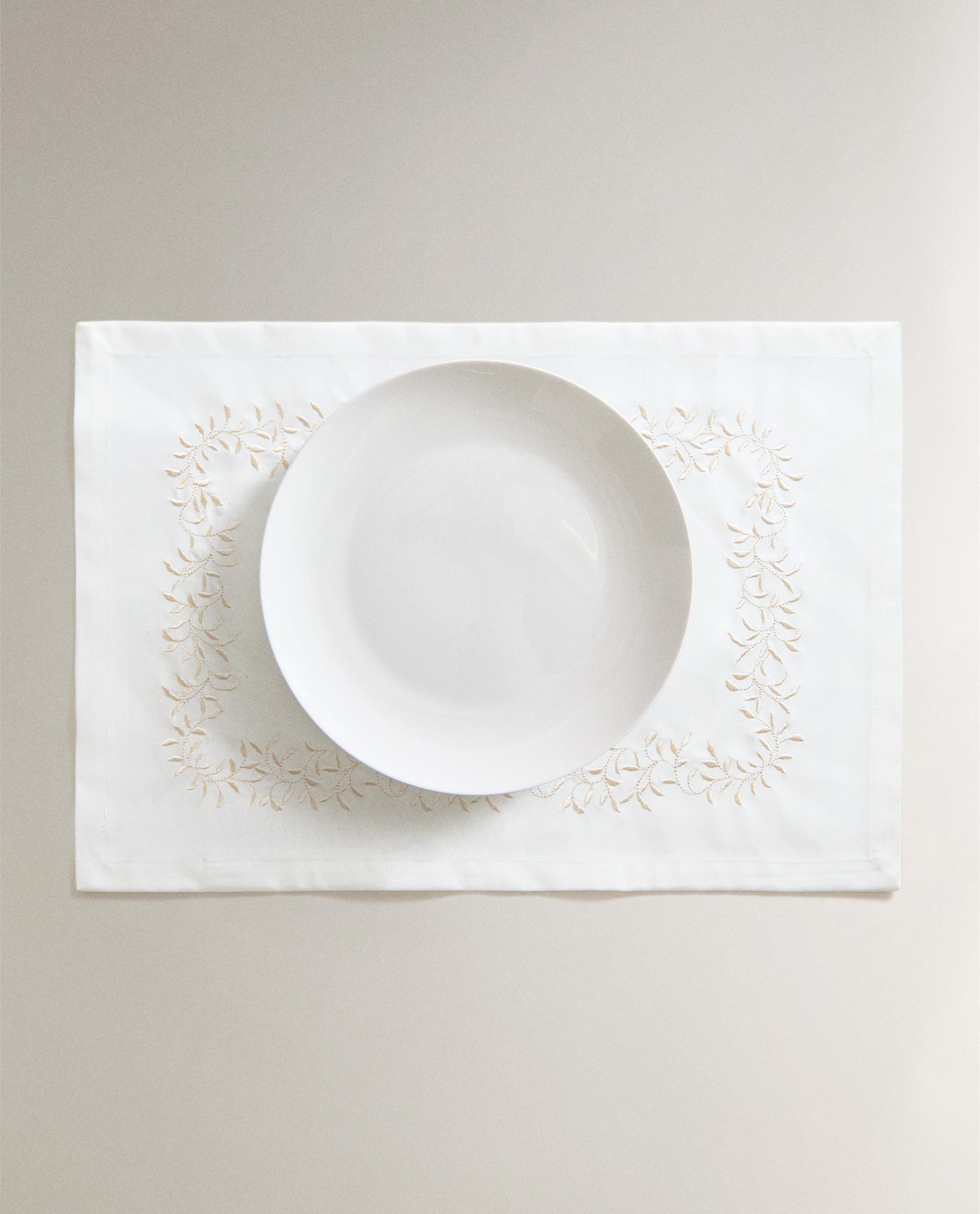 PACK OF EMBROIDERED SATIN NAPKINS (PACK OF 2) product thumbnail 2