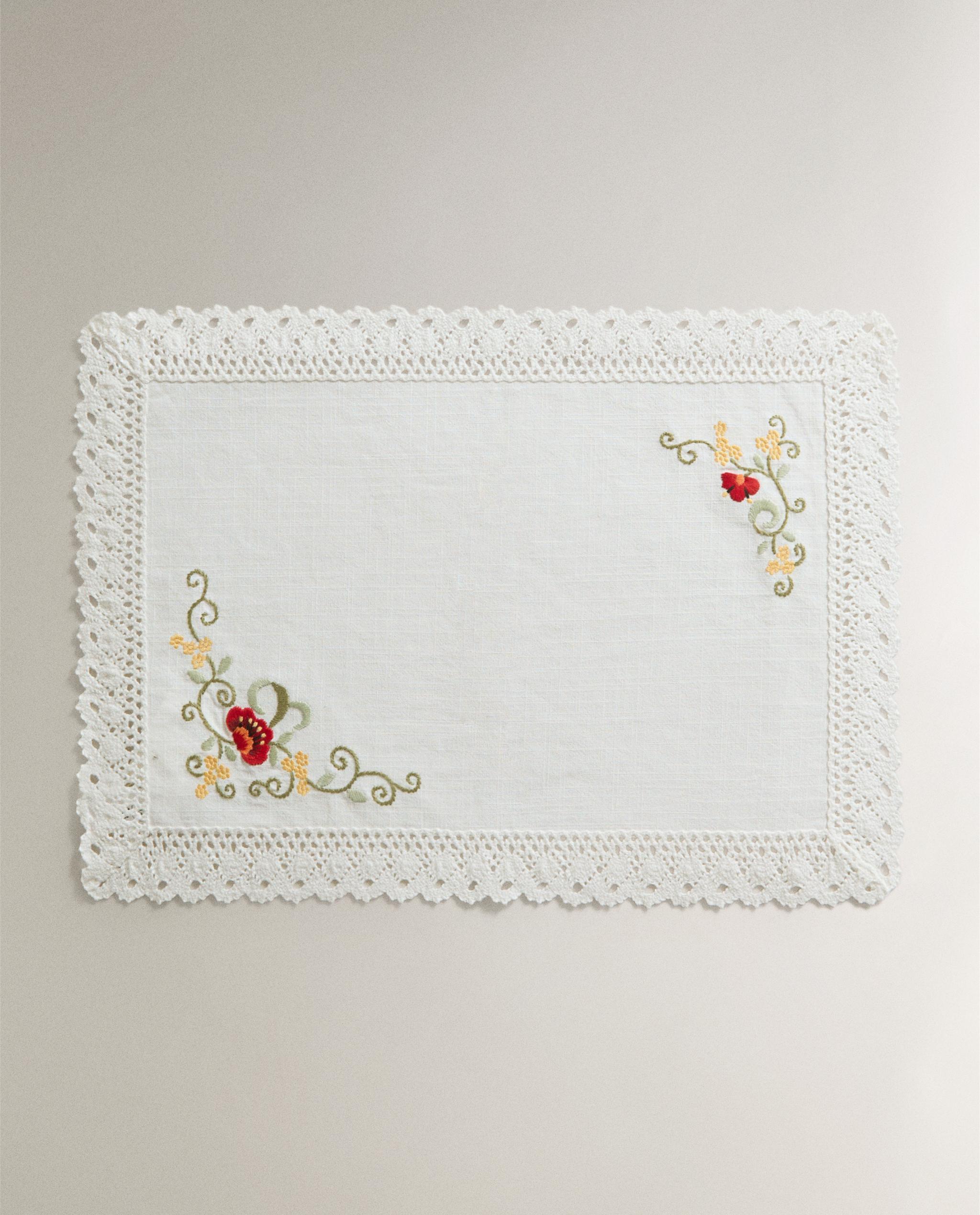 FLORAL COTTON PLACEMAT product thumbnail 2
