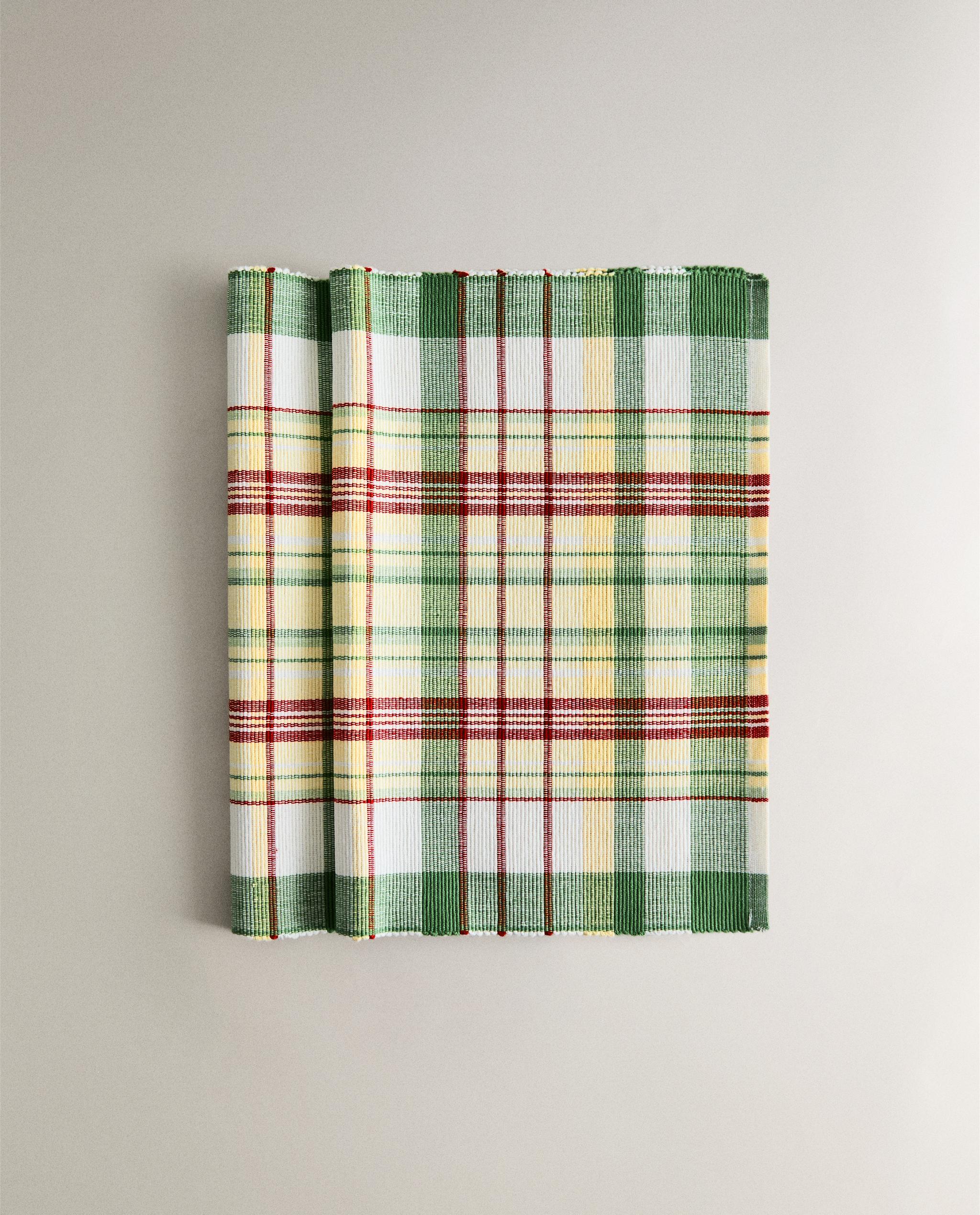 PACK OF COLOURED CHECK PLACEMATS (PACK OF 2) product thumbnail 6