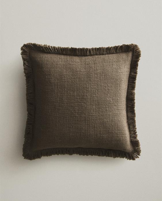 FRINGED CUSHION COVER FRINGED CUSHION COVER