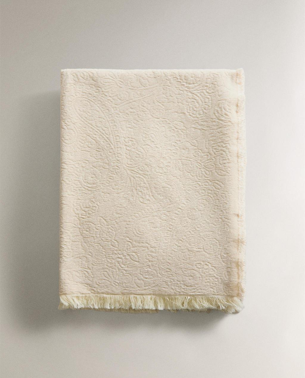 بطانية شينيل جاكار بطانية شينيل جاكار