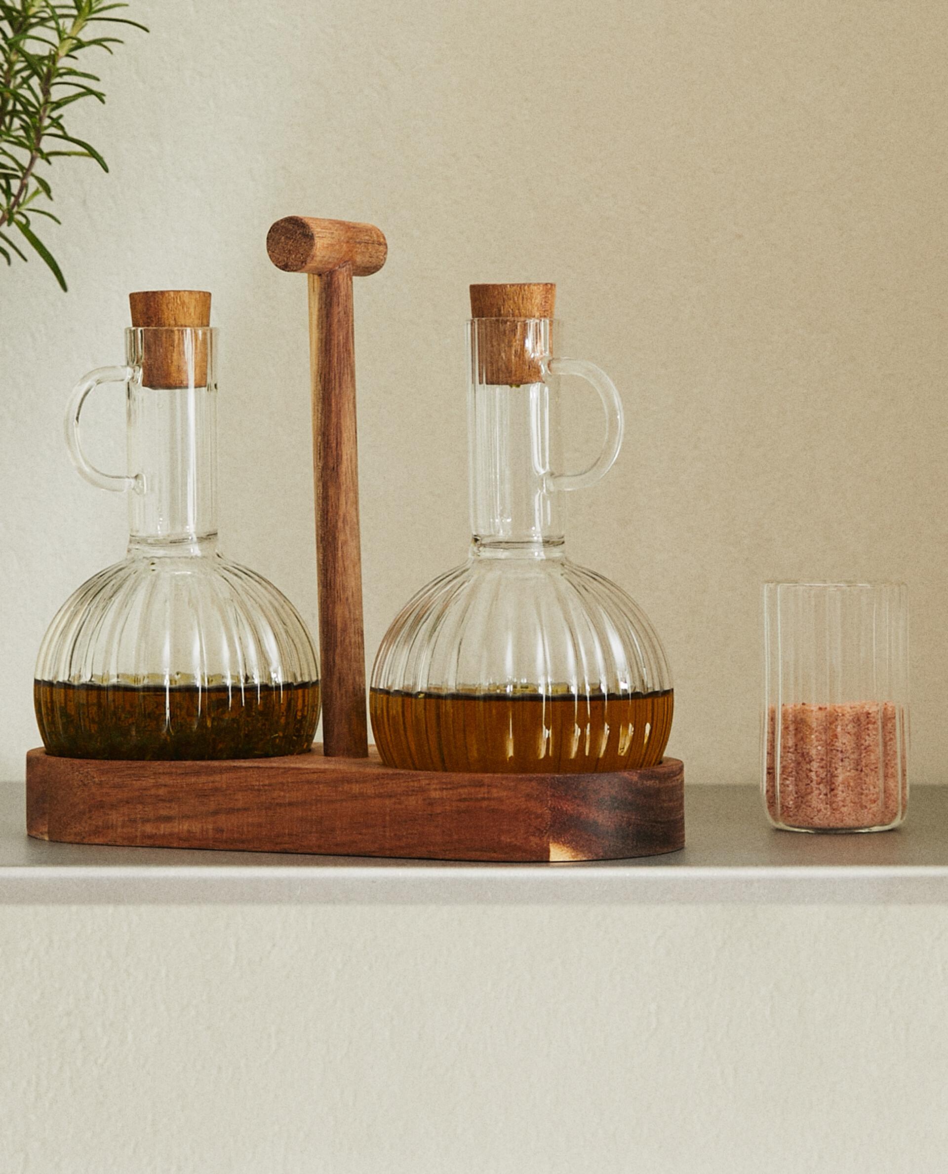 BOROSILICATE AND WOOD CRUET SET product thumbnail 14