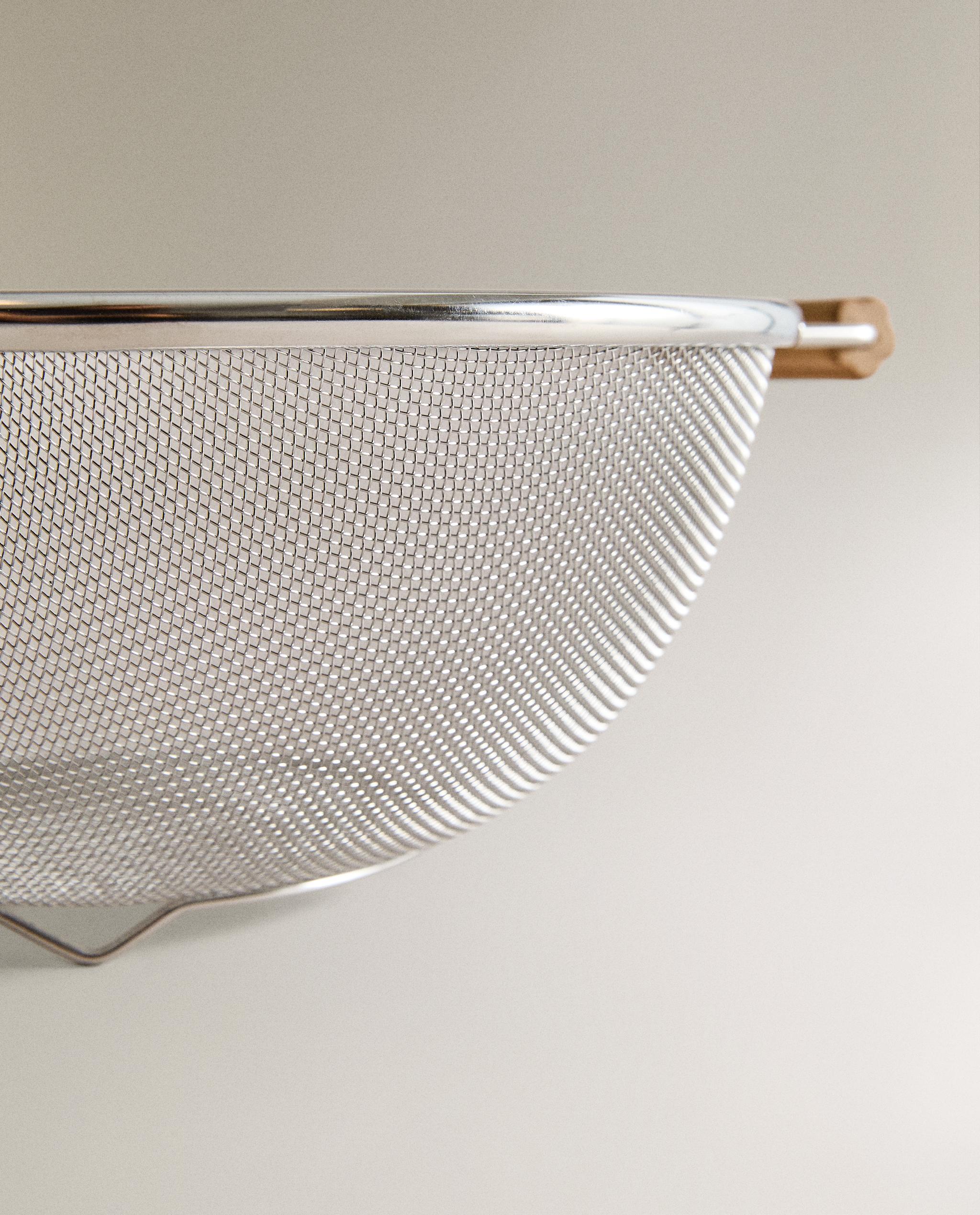 KITCHEN COLANDER WITH WOODEN HANDLES product thumbnail 14