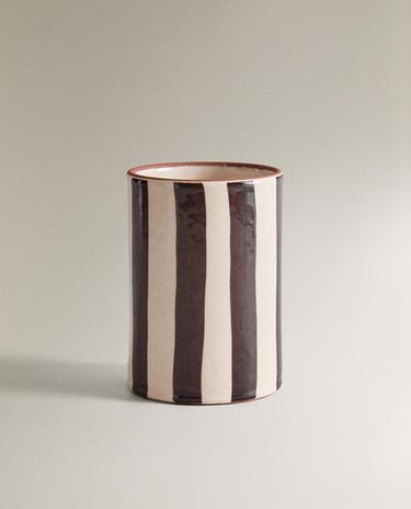 BROWN STRIPED TOOTHBRUSH HOLDER