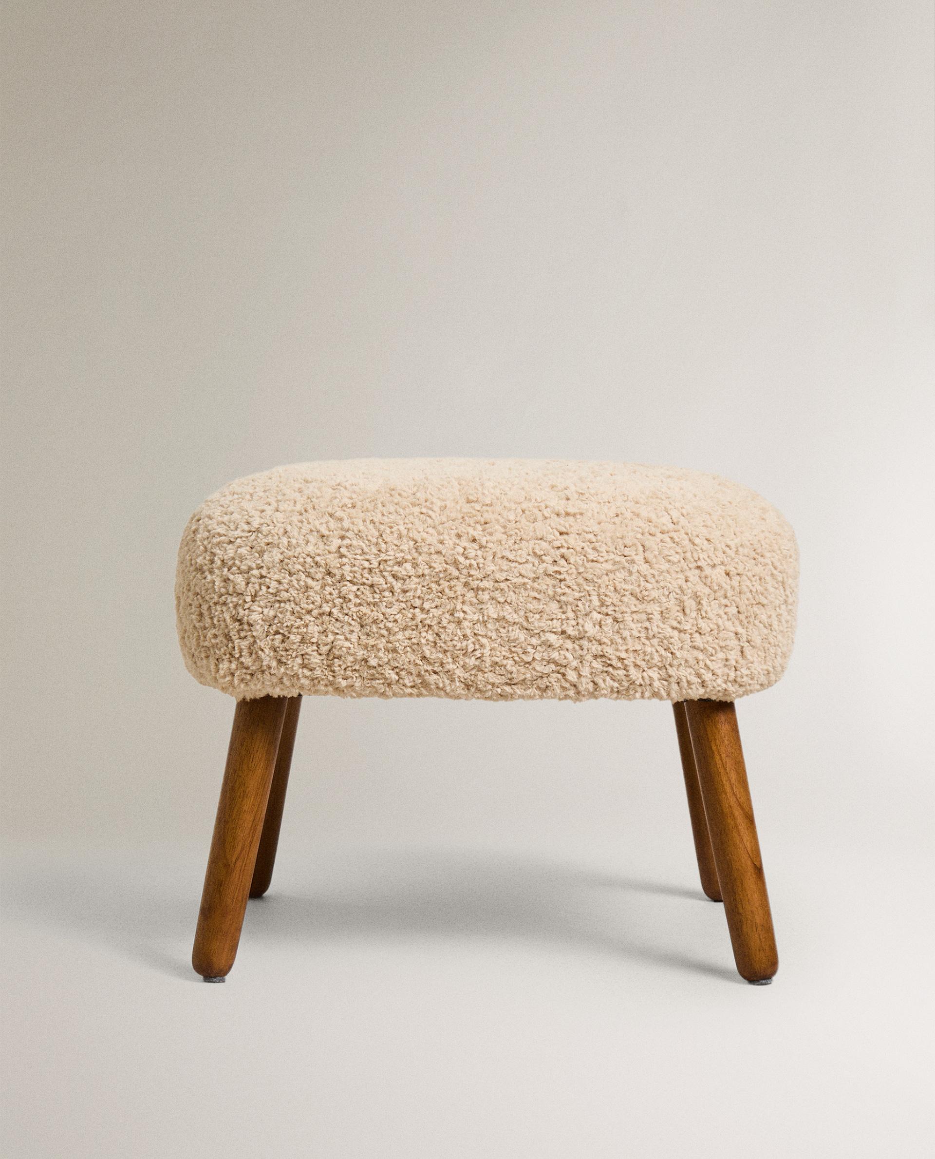 TERRY FOOTREST STOOL TERRY FOOTREST STOOL
