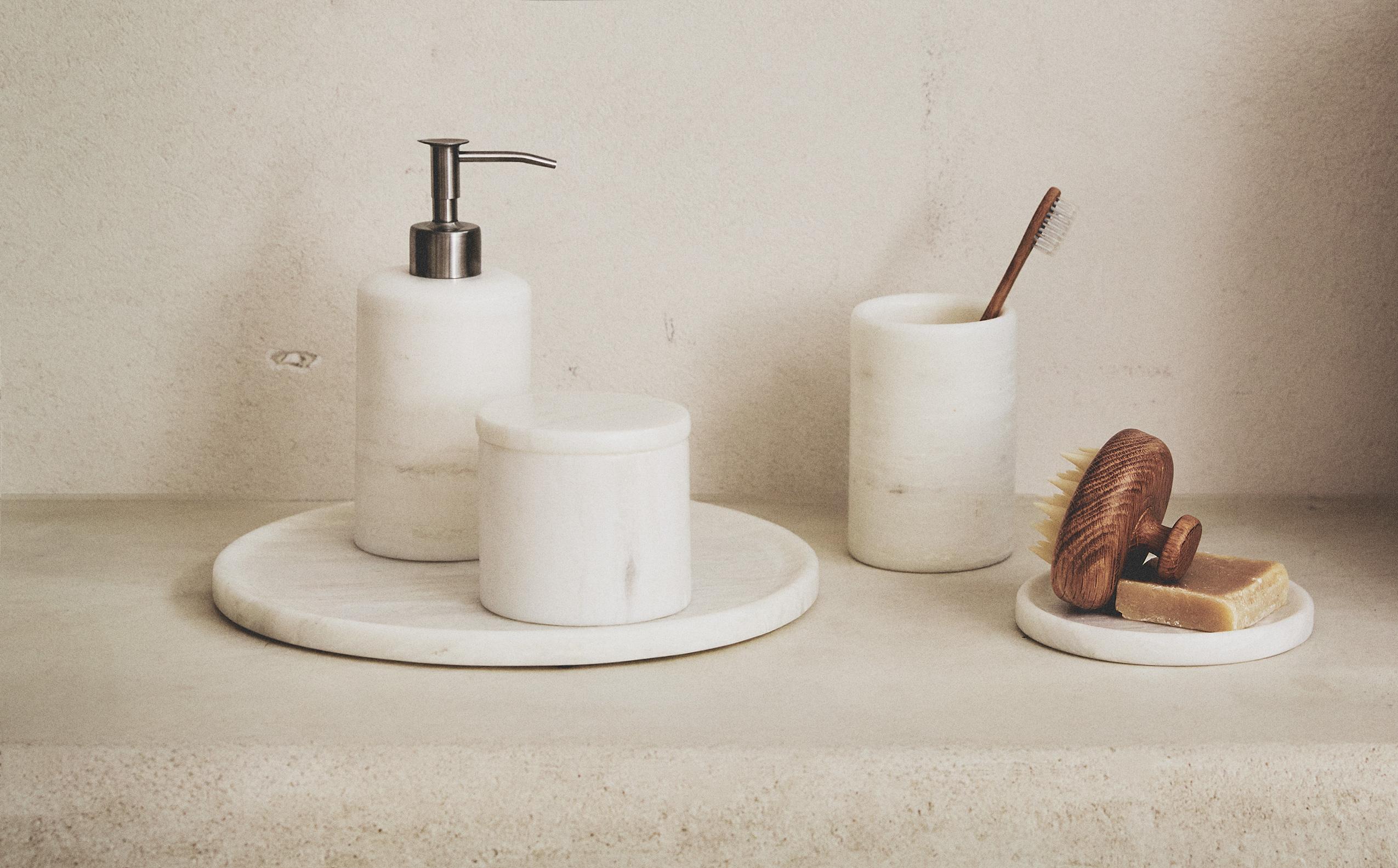 WHITE MARBLE BATHROOM SET