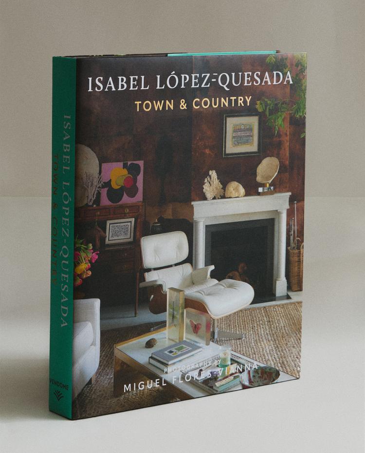 KNJIGA ISABEL LÓPEZ-QUESADA TOWN & COUNTRY (ENGLESKI) KNJIGA ISABEL LÓPEZ-QUESADA TOWN & COUNTRY (ENGLESKI)