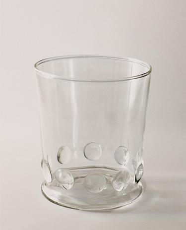 BOROSILICATE GLASS TUMBLER WITH RAISED DOTS