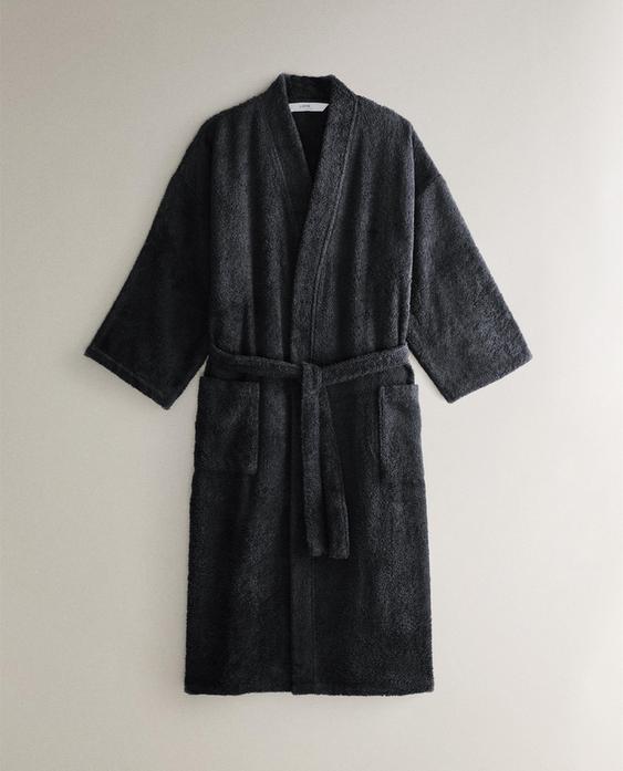 YÜKSEK KALİTELİ PAMUKLU BORNOZ (420 GXM²) YÜKSEK KALİTELİ PAMUKLU BORNOZ (420 GXM²)