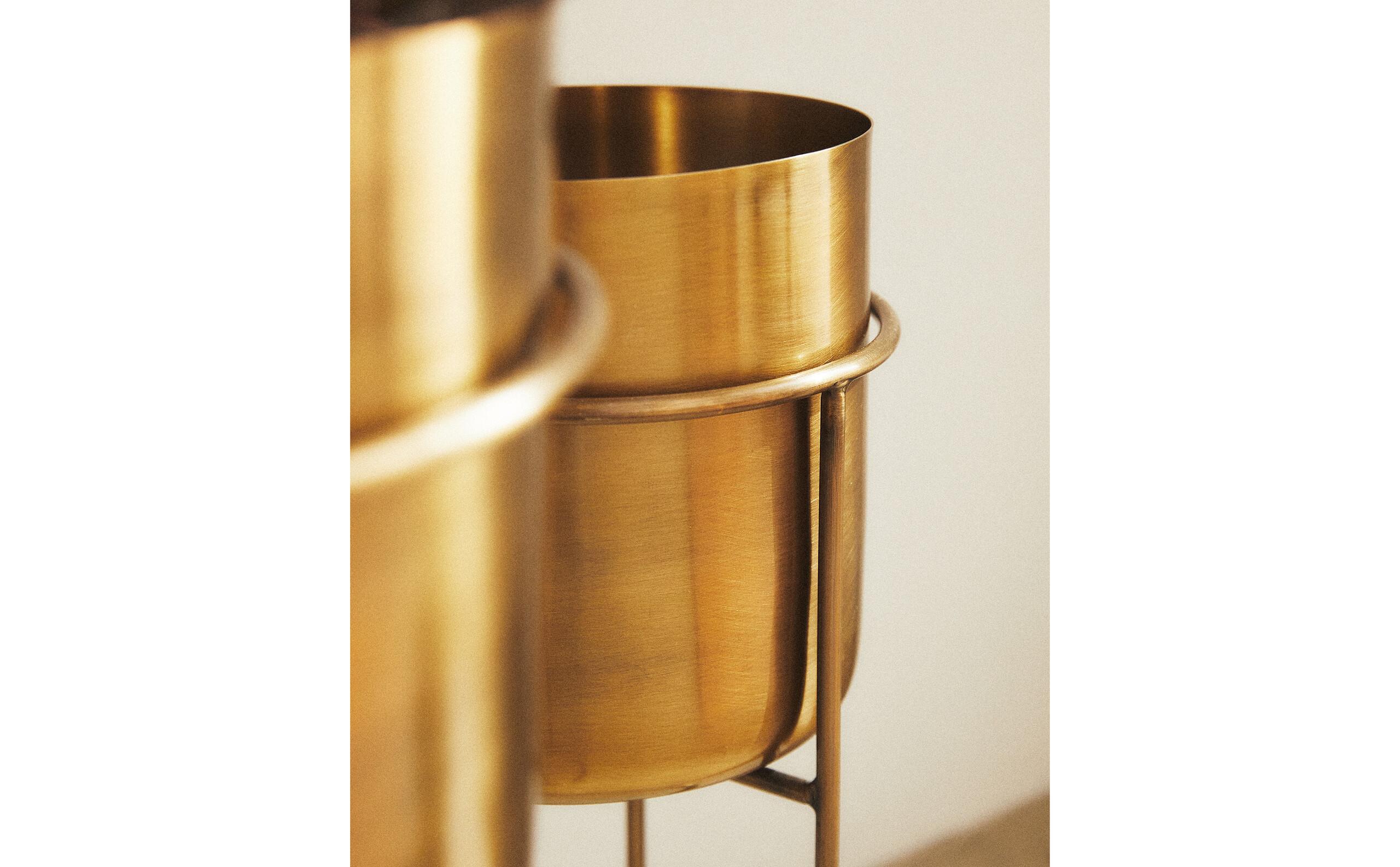 金色プランターとスタンドのセット　zara home GOLD PLANTER | Zara Home United States of America