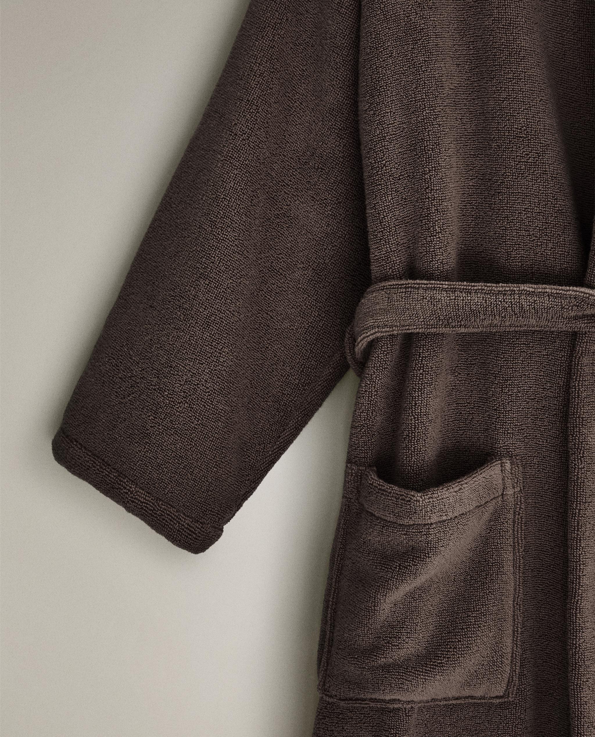 EXTRA SOFT HOODED BATHROBE (380 GXM²) product thumbnail 13