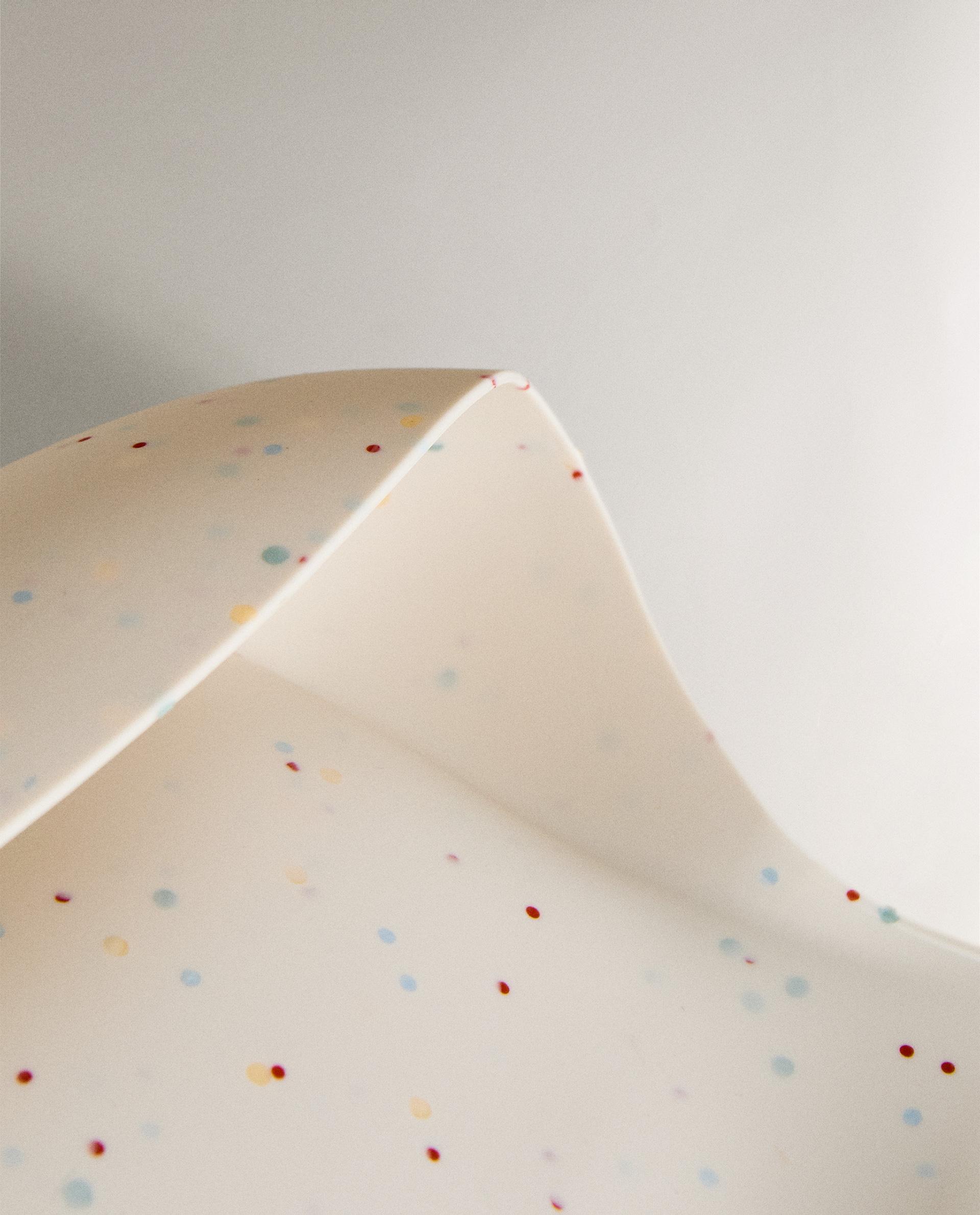 CHILDREN'S POLKA DOT SILICONE BIB