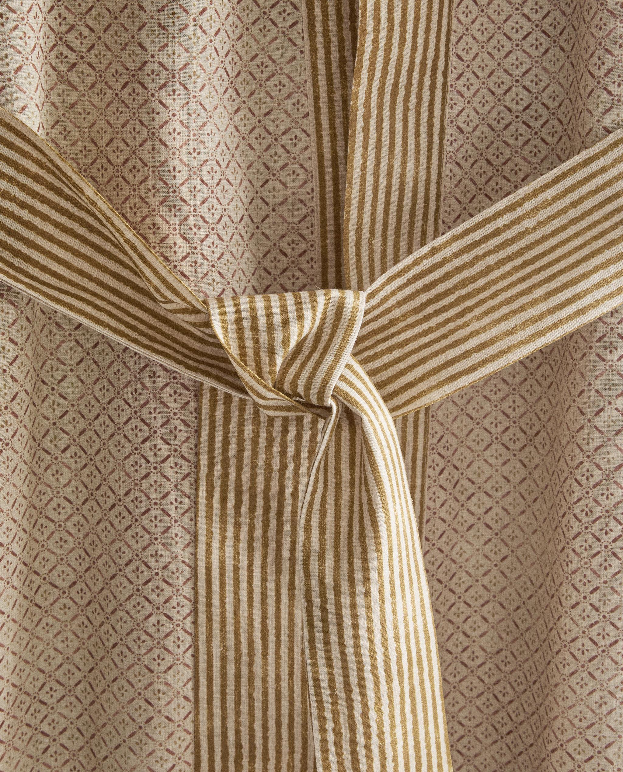 DRESSING GOWN WITH CONTRAST PRINTS | KATHARINE POLE product thumbnail 9