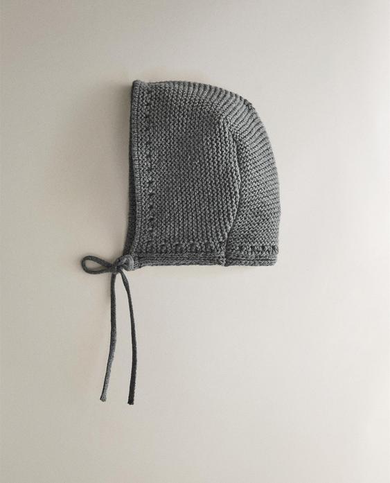 طاقية للرضّع محاكة طاقية للرضّع محاكة