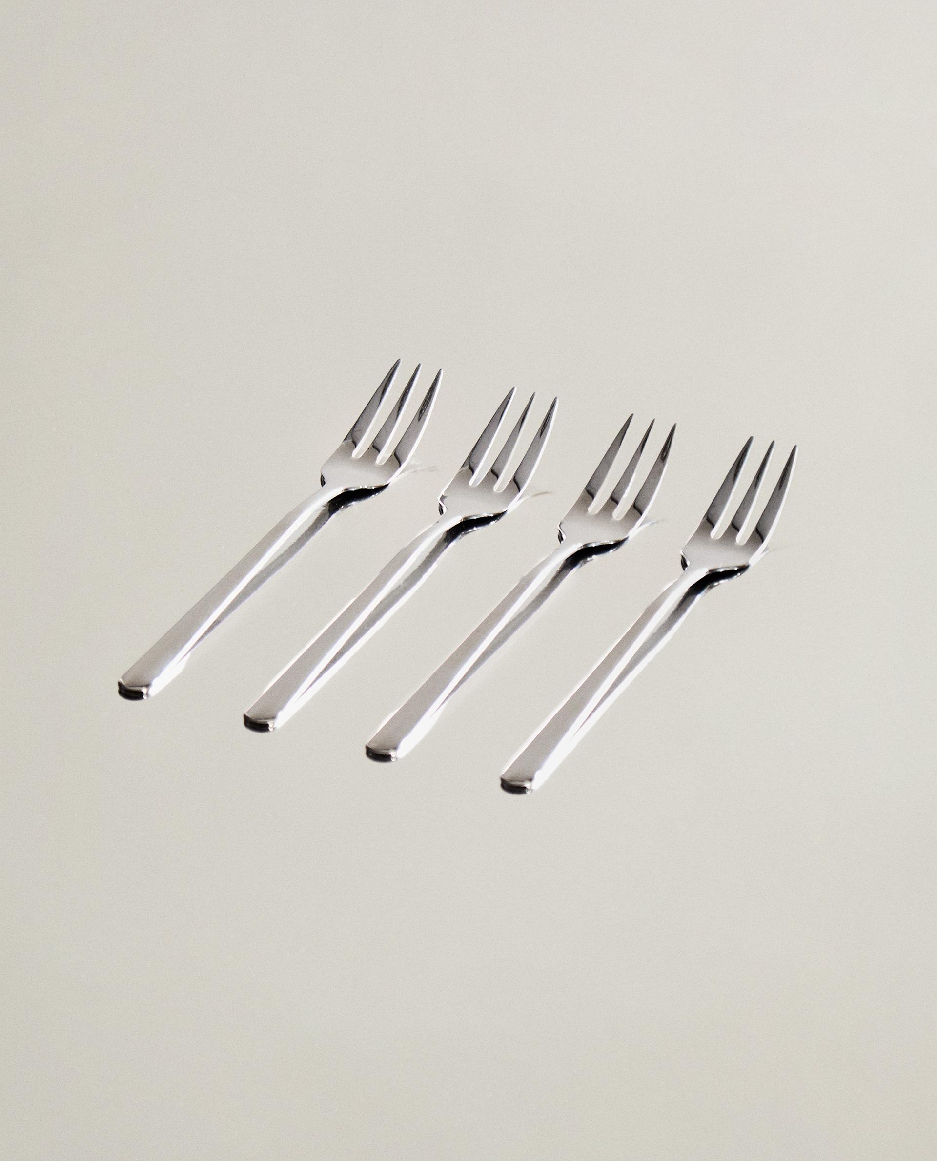 PACK OF SHINY STEEL DESSERT FORKS (PACK OF 4)