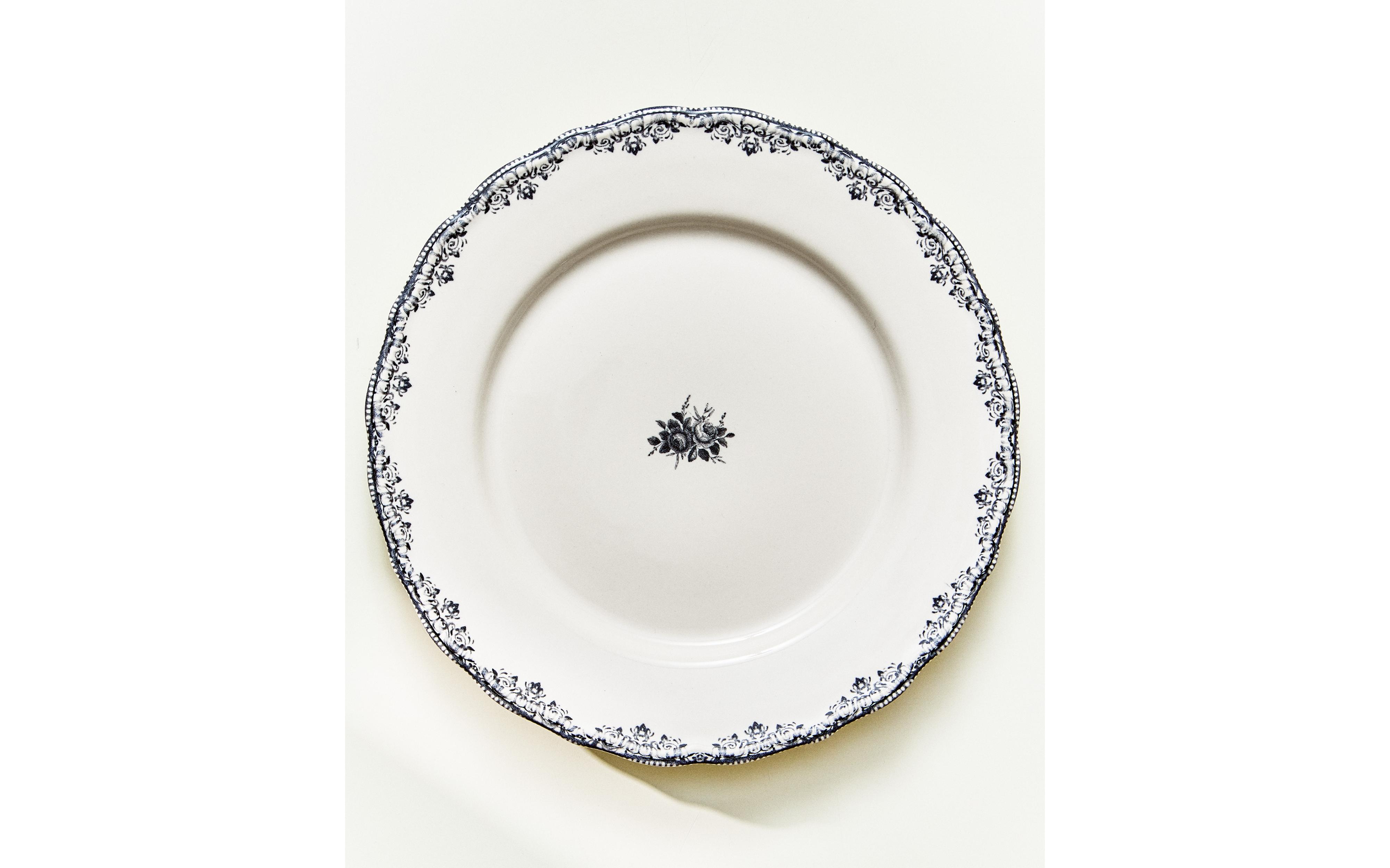 DINNER PLATE WITH PLACEMENT DESIGN product thumbnail 8
