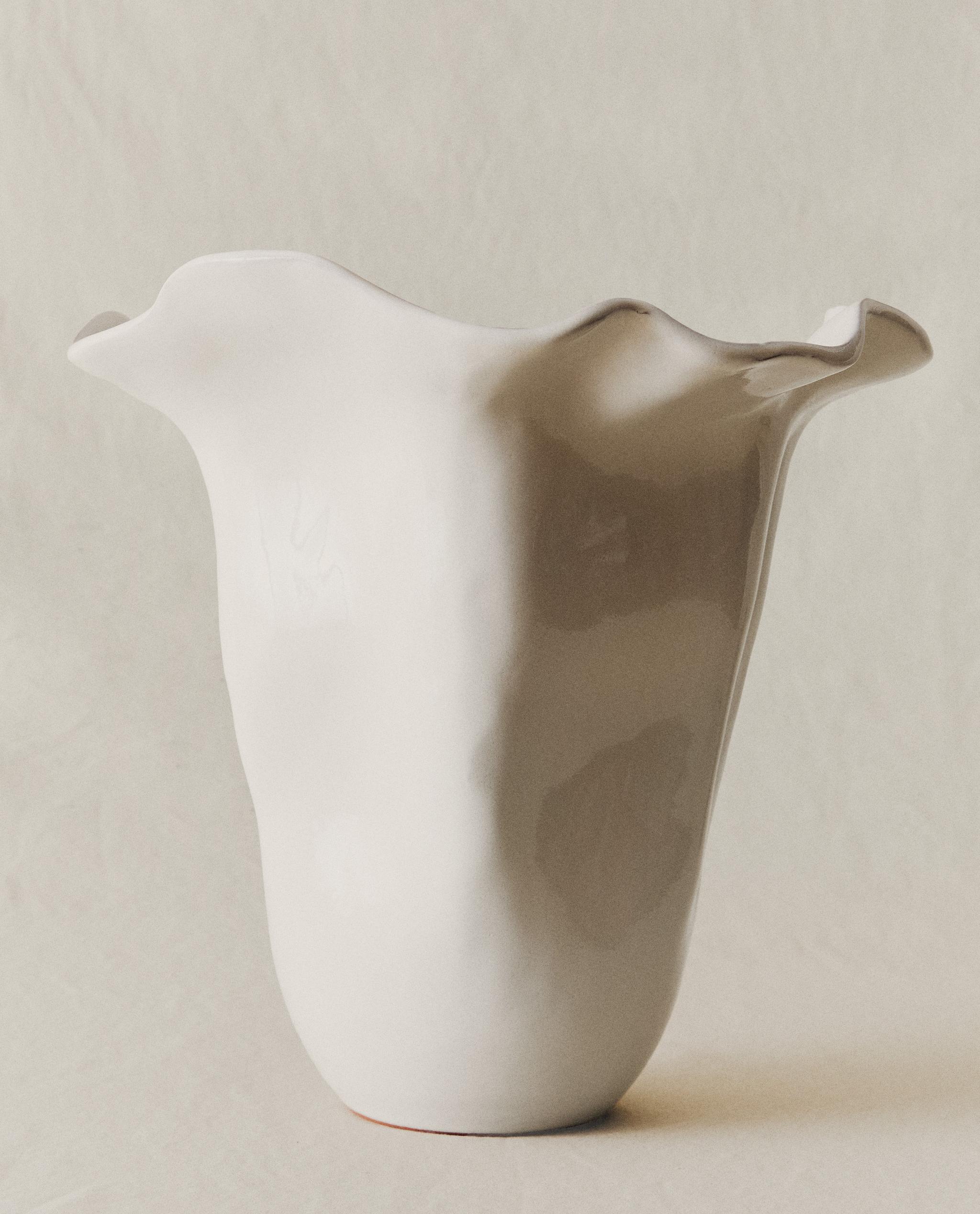 SHINY WAVY EARTHENWARE VASE product thumbnail 7