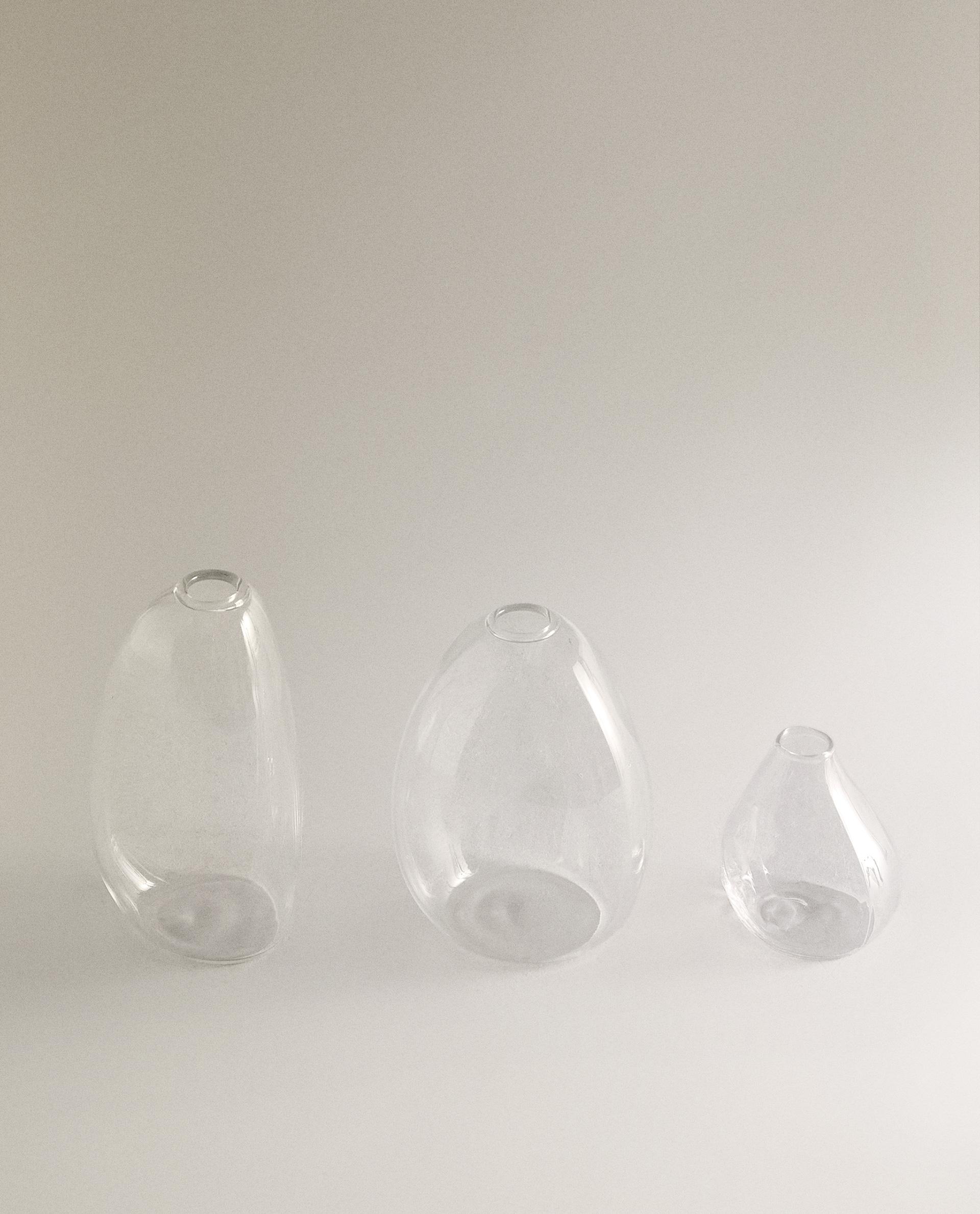SMALL IRREGULAR GLASS VASE product thumbnail 2