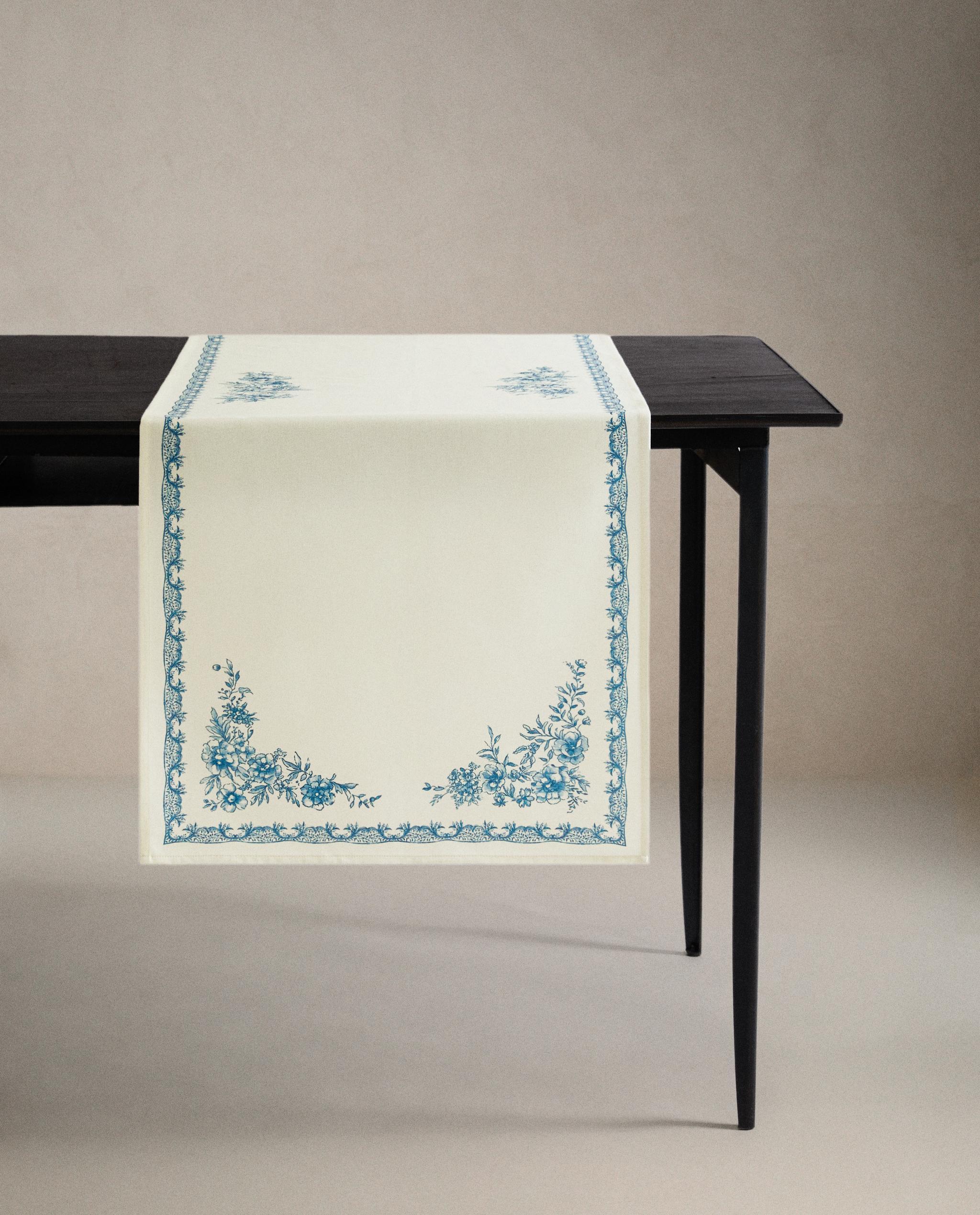 PRINTED SATEEN TABLE RUNNER product thumbnail 6