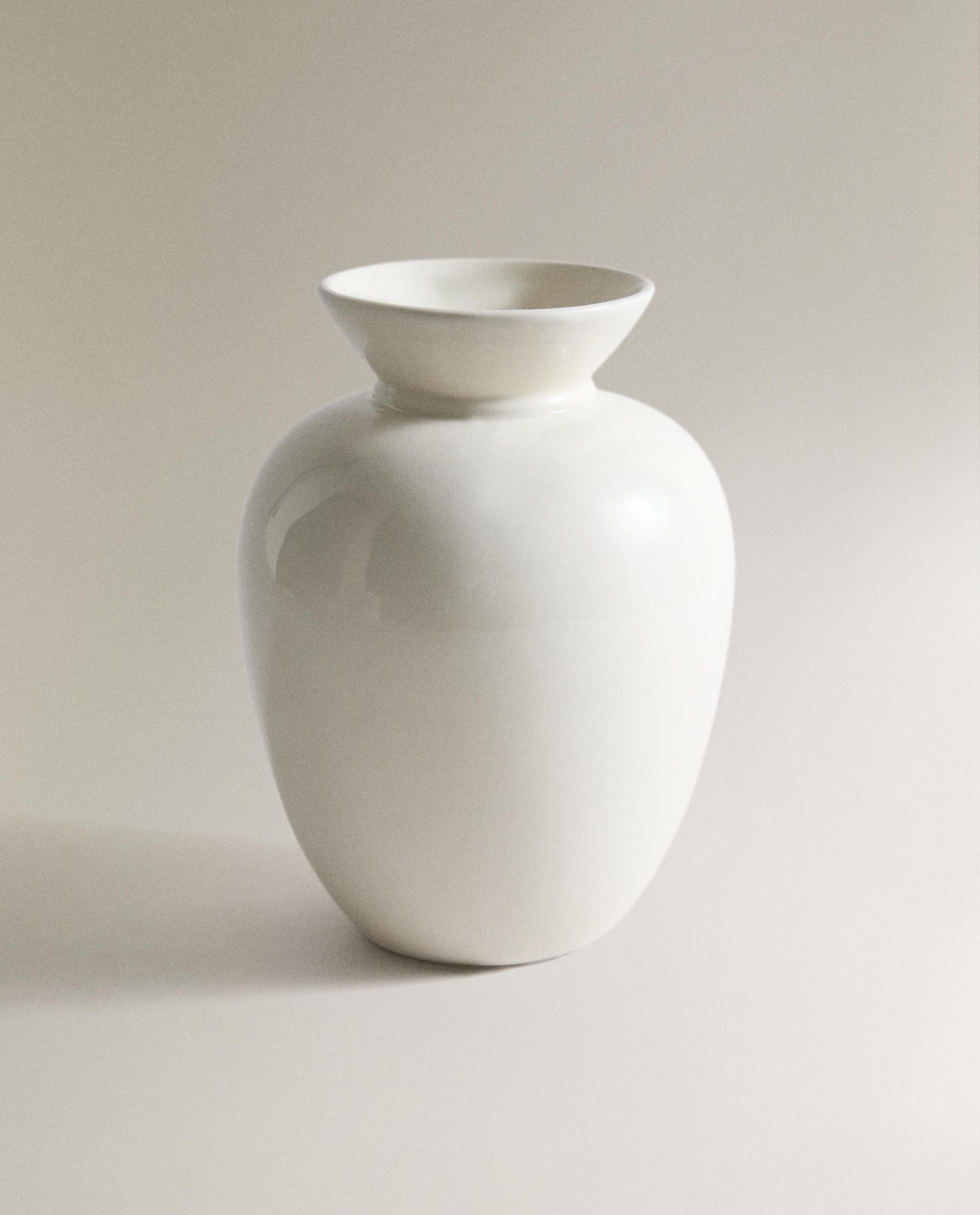DECORATIVE CREAM CERAMIC VASE