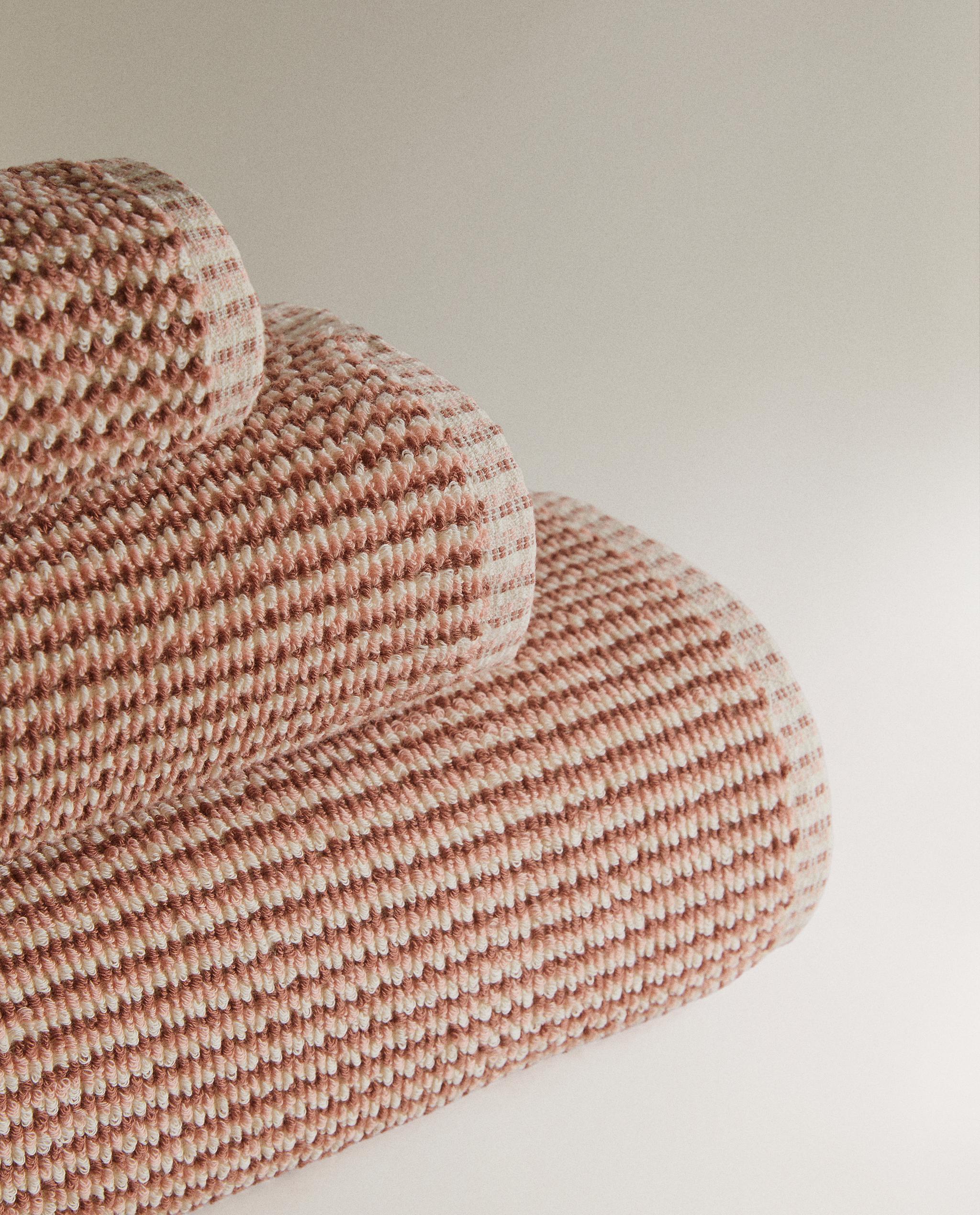 TEXTURED COTTON BATH TOWEL product thumbnail 6