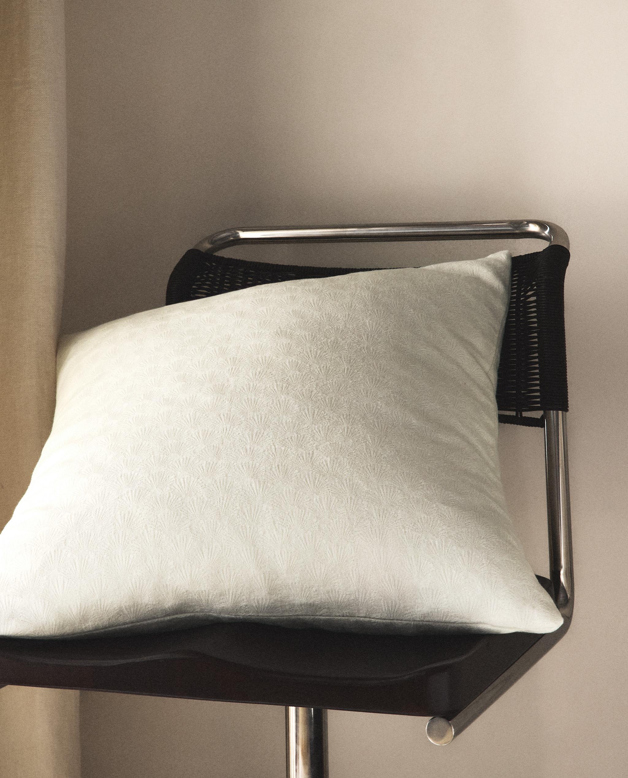 COTTON JACQUARD CUSHION COVER product thumbnail 9