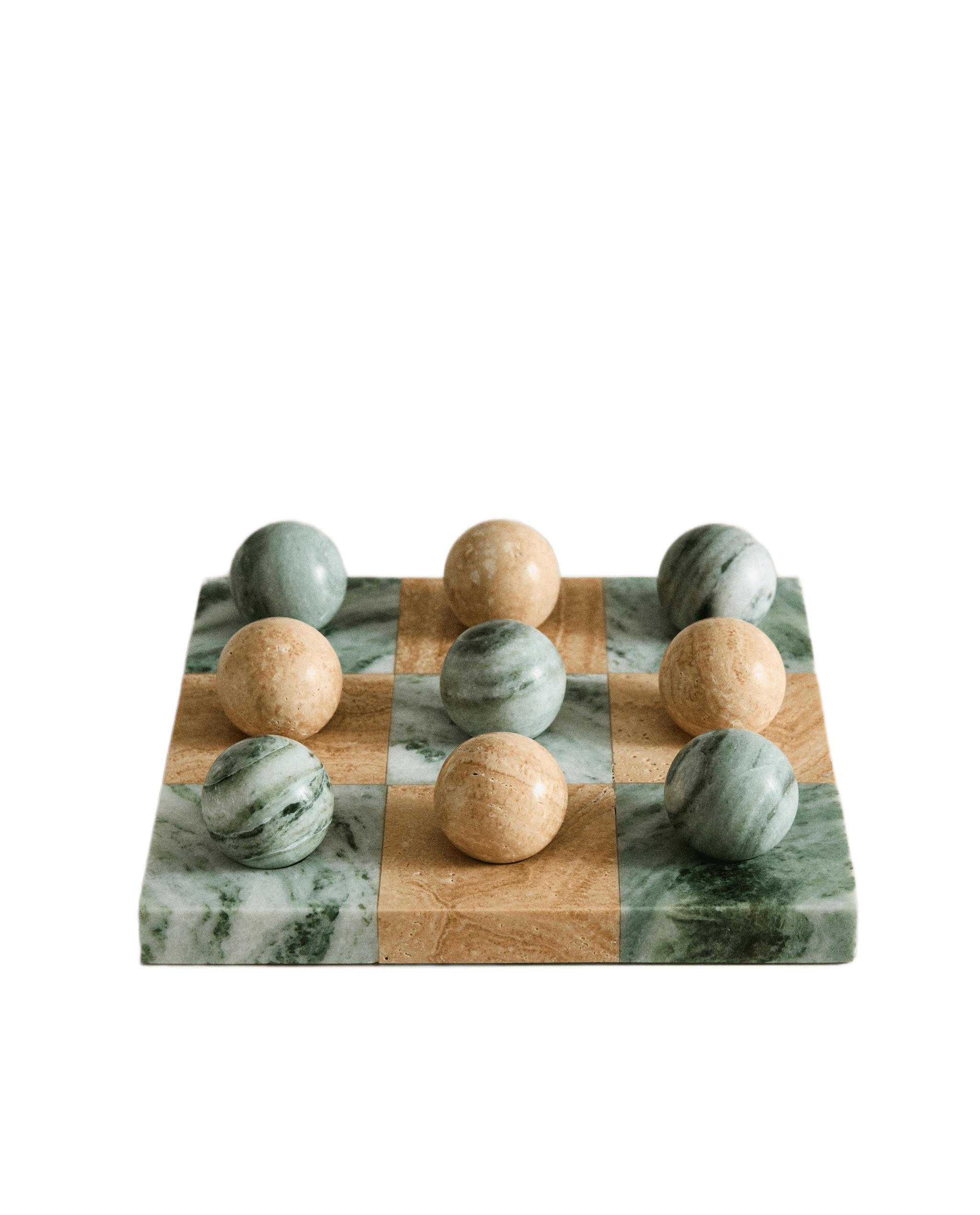 NOUGHTS AND CROSSES GAME product thumbnail 5