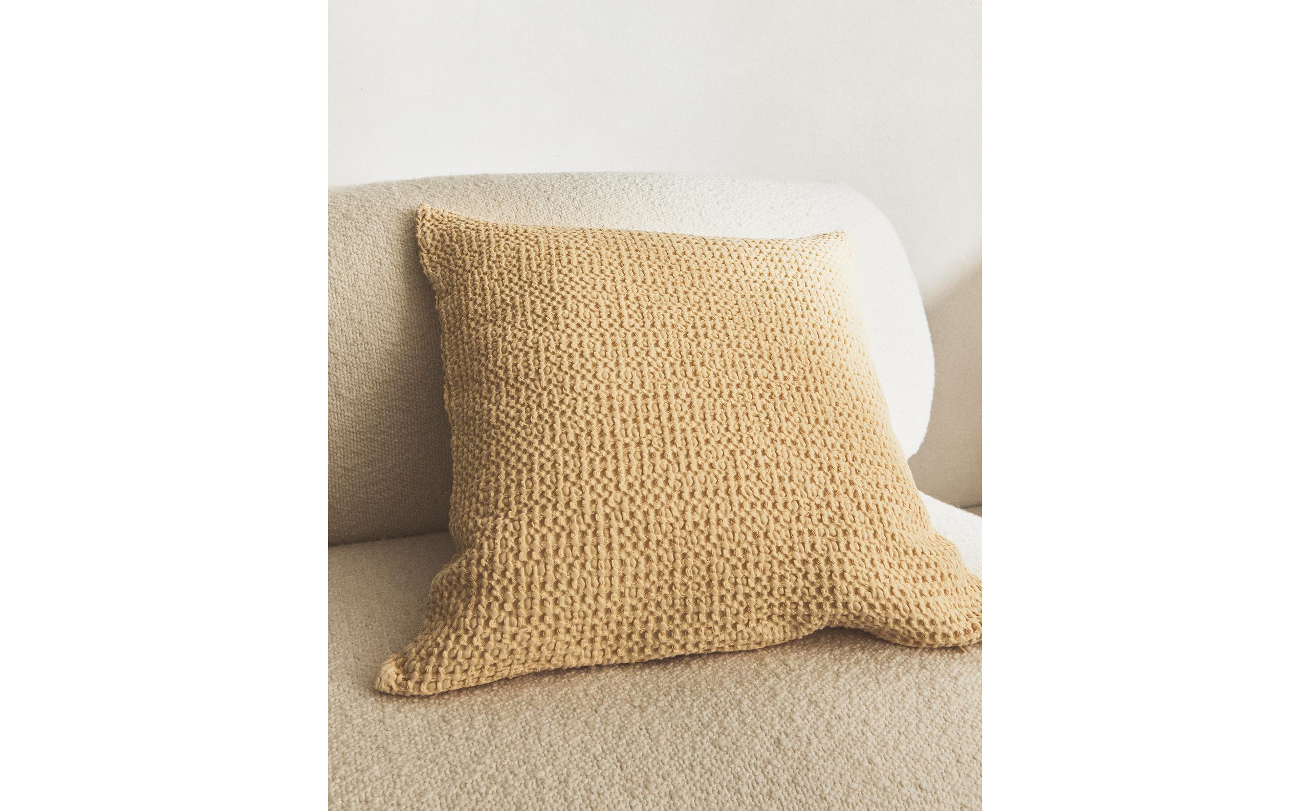 WAFFLE-KNIT CUSHION COVER product thumbnail 9