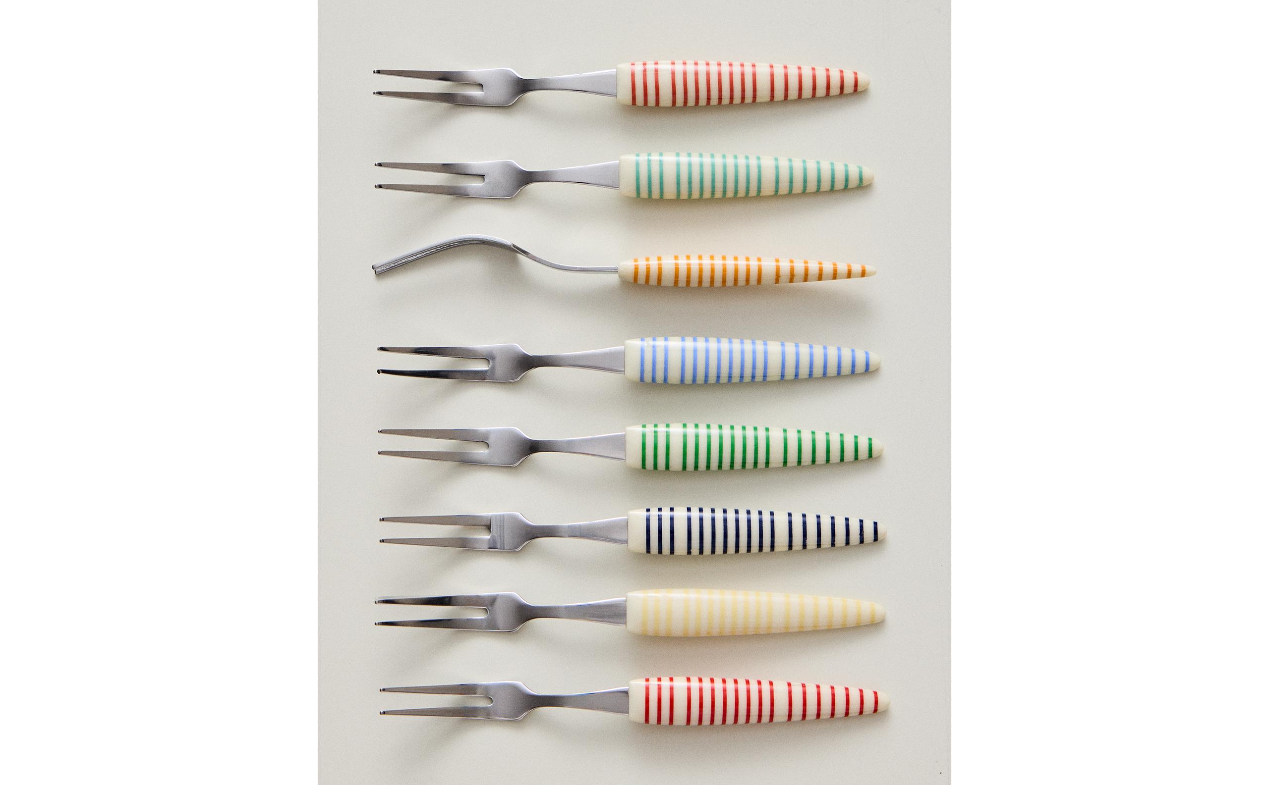 PACK OF STRIPED COCKTAIL PICKS (PACK OF 8) product thumbnail 9