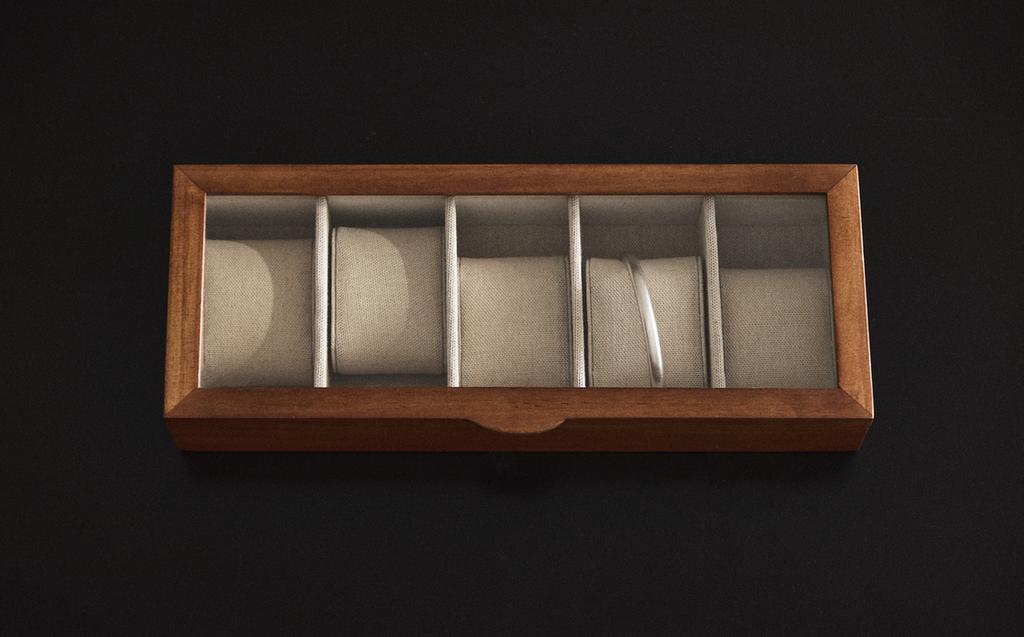 WOODEN AND LINEN WATCH BOX WOODEN AND LINEN WATCH BOX