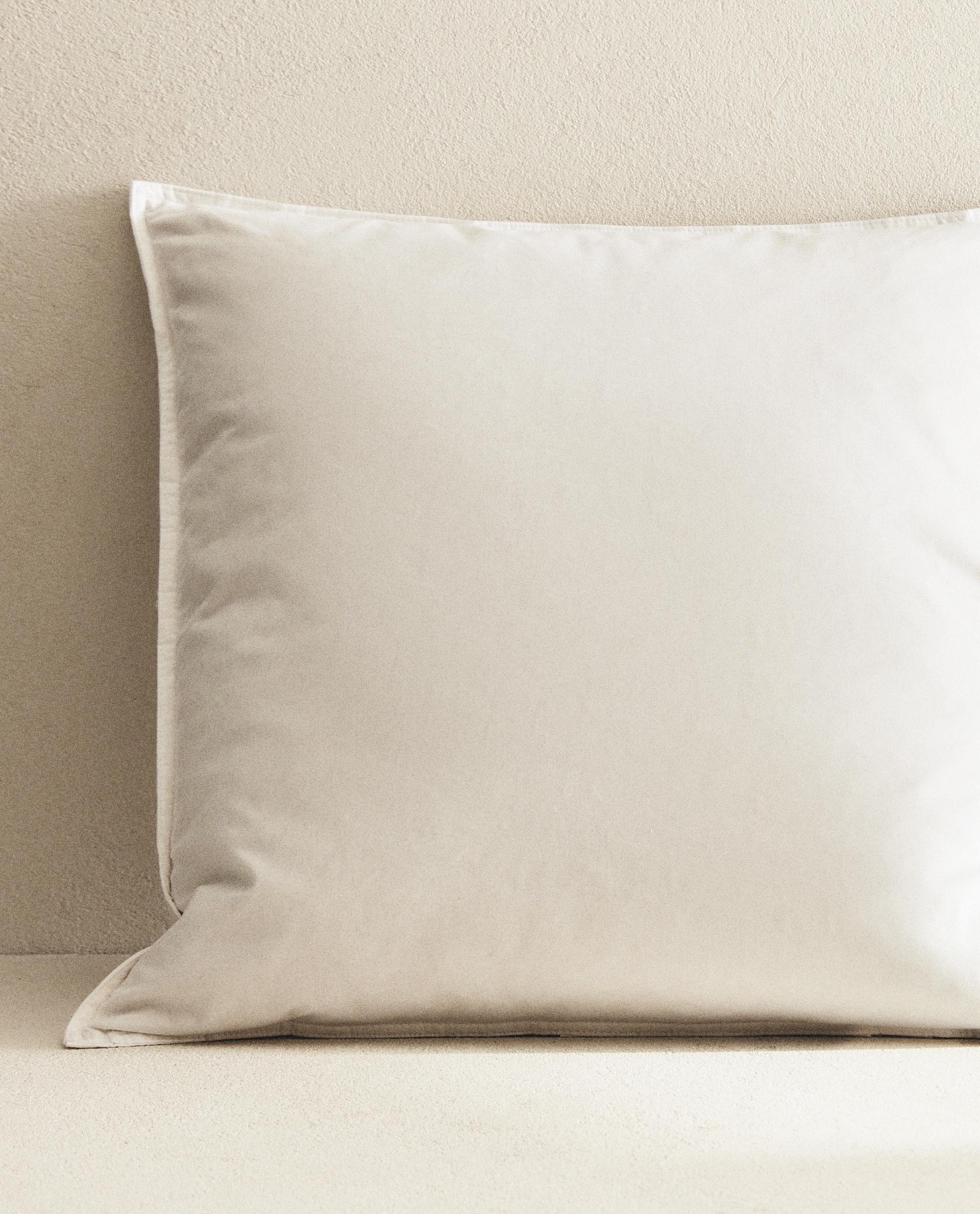 新品 フェザー100% カバー付き クッション 2個セット 高目付フェザーフィリング | Zara Home 日本/Japan