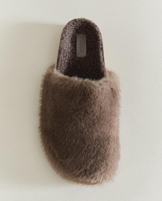 FAUX FUR MULE SLIPPERS