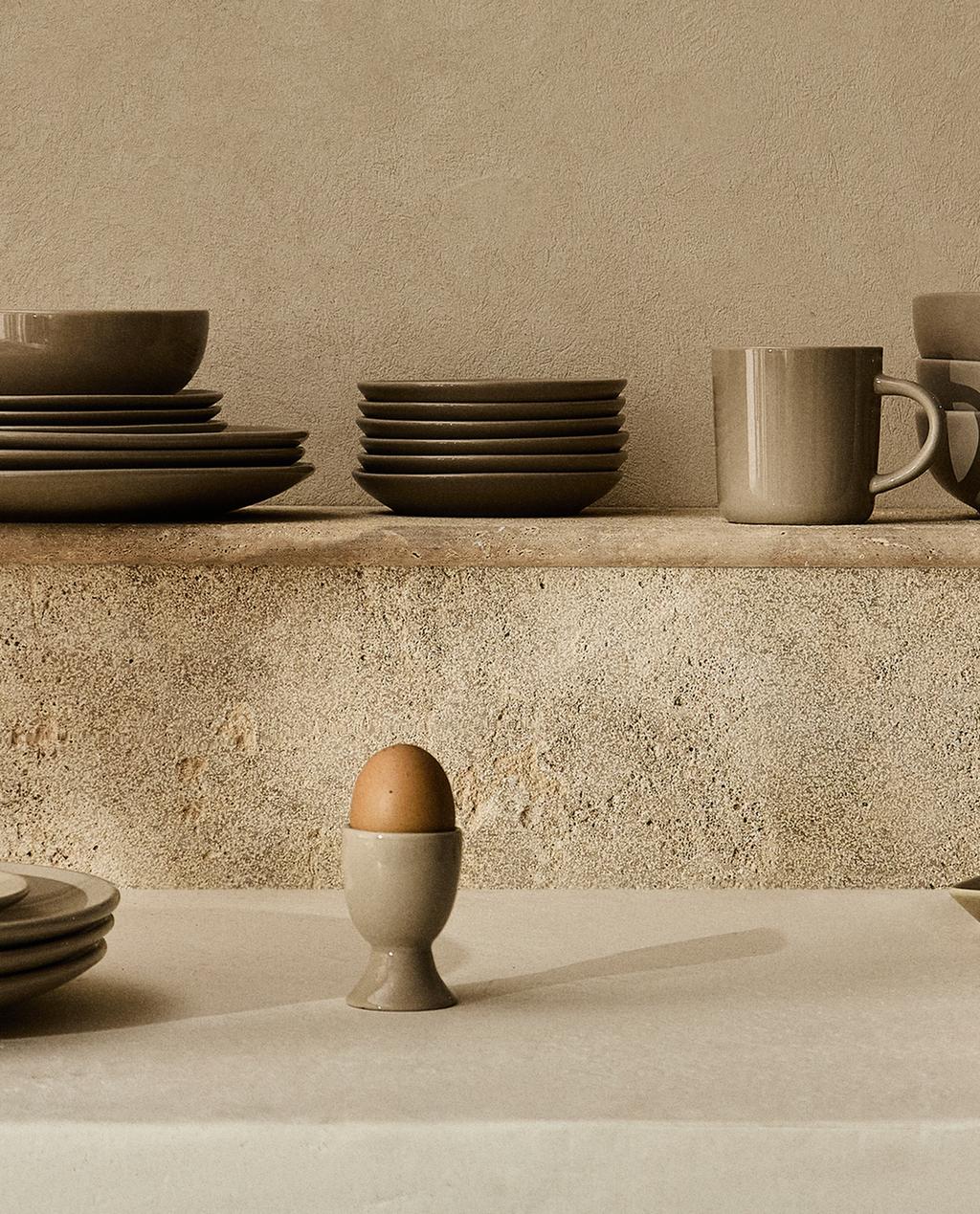 STONEWARE TABLEWARE