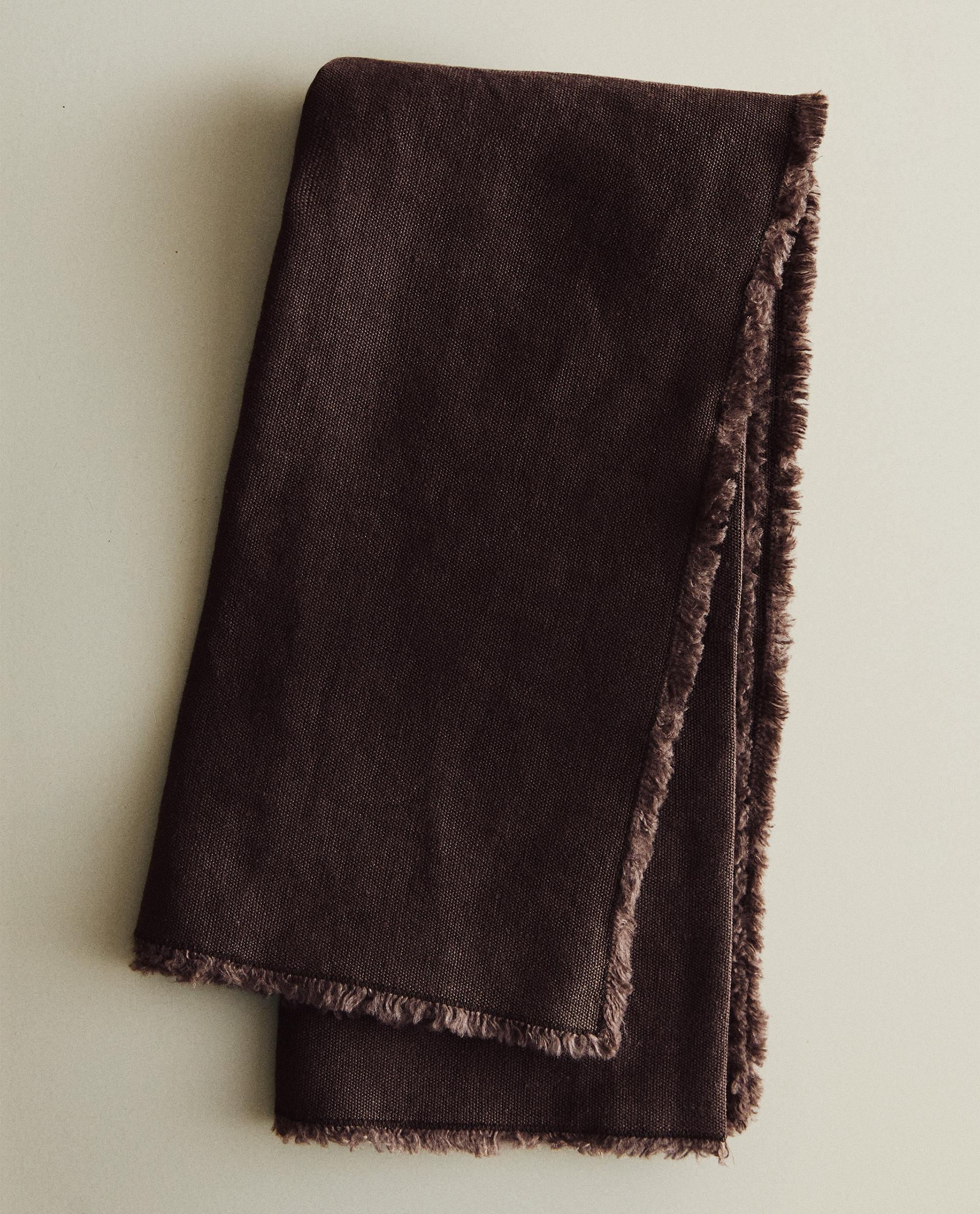 NAPKIN 01 product thumbnail 11