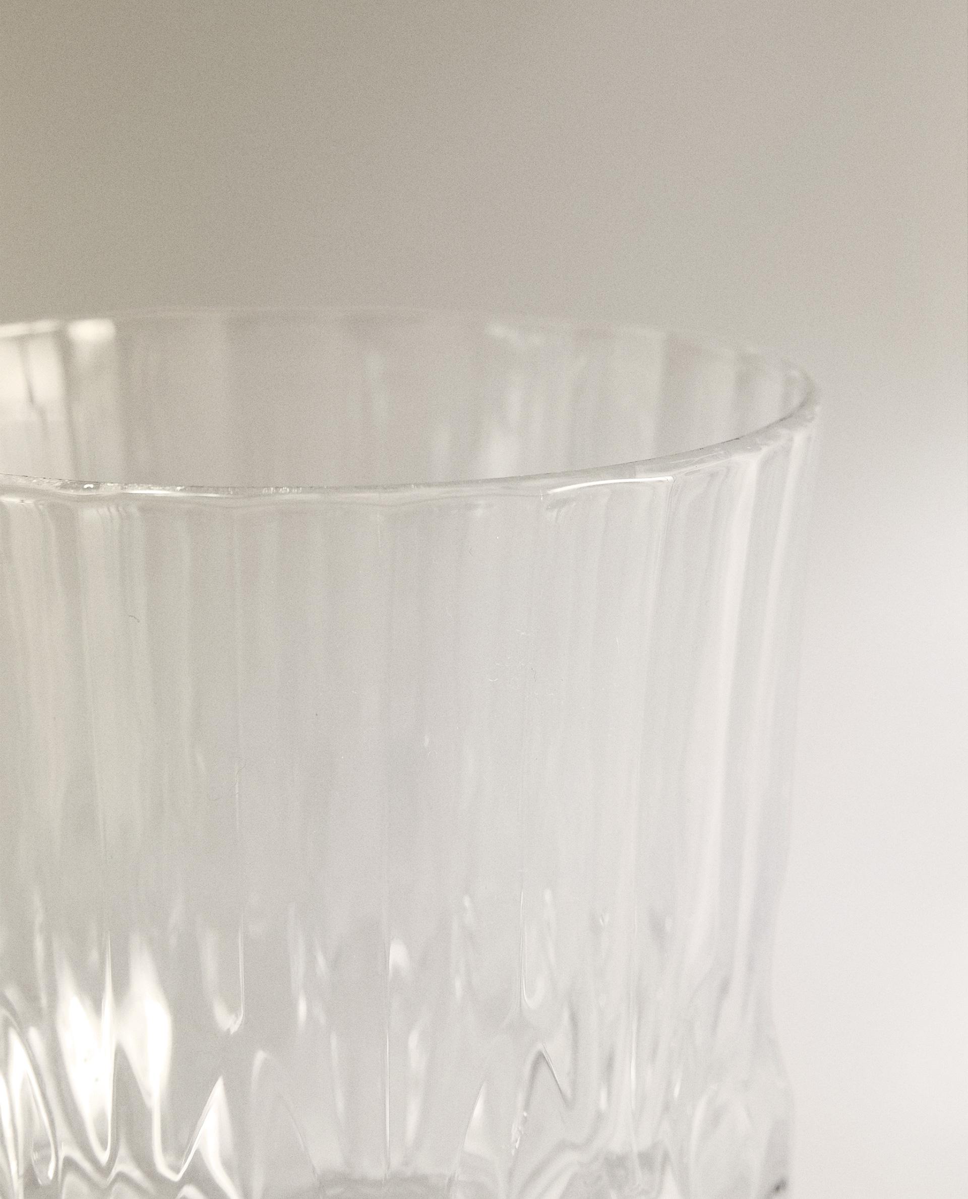 ENGRAVED-EFFECT CRYSTALLINE TUMBLER product thumbnail 4