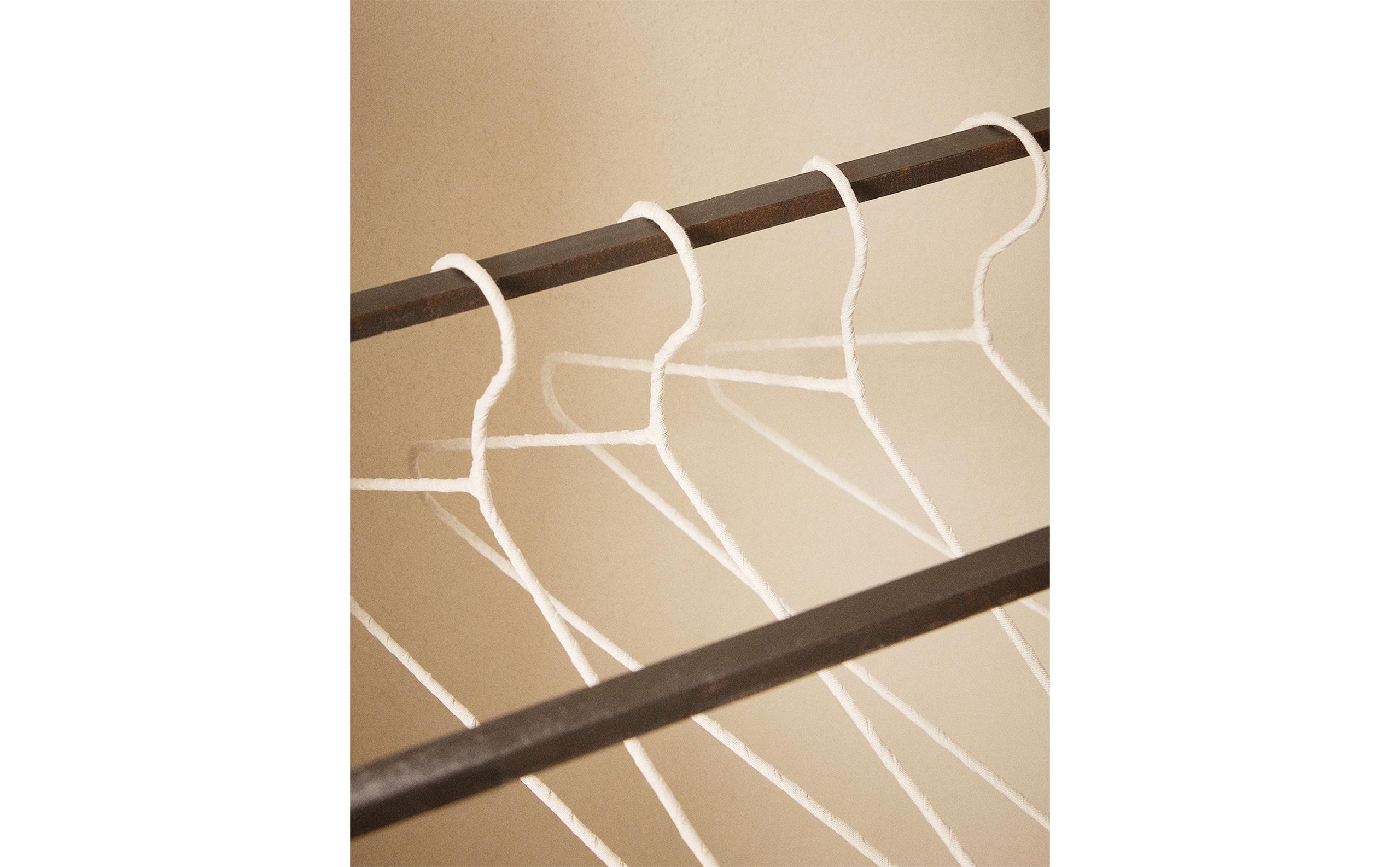 BEIGE COTTON AND LINEN HANGERS (PACK OF 4) product thumbnail 16