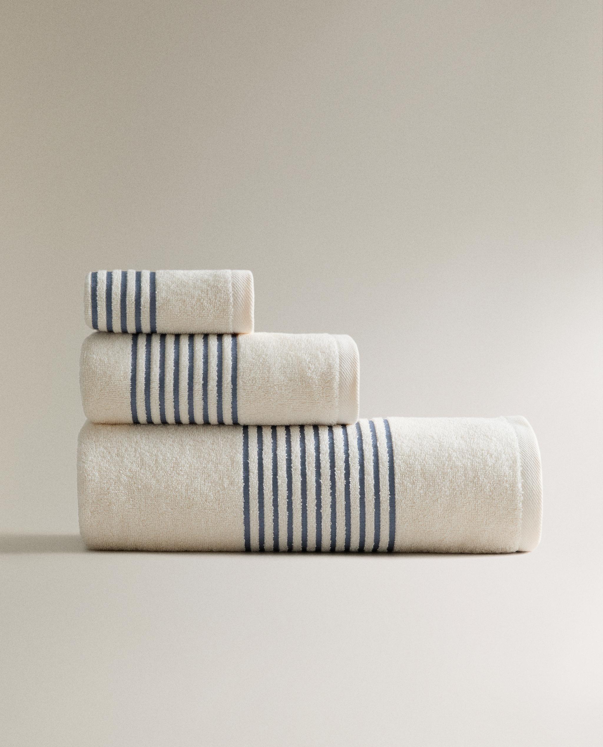 COTTON BATH TOWEL WITH STRIPED BORDER product thumbnail 4