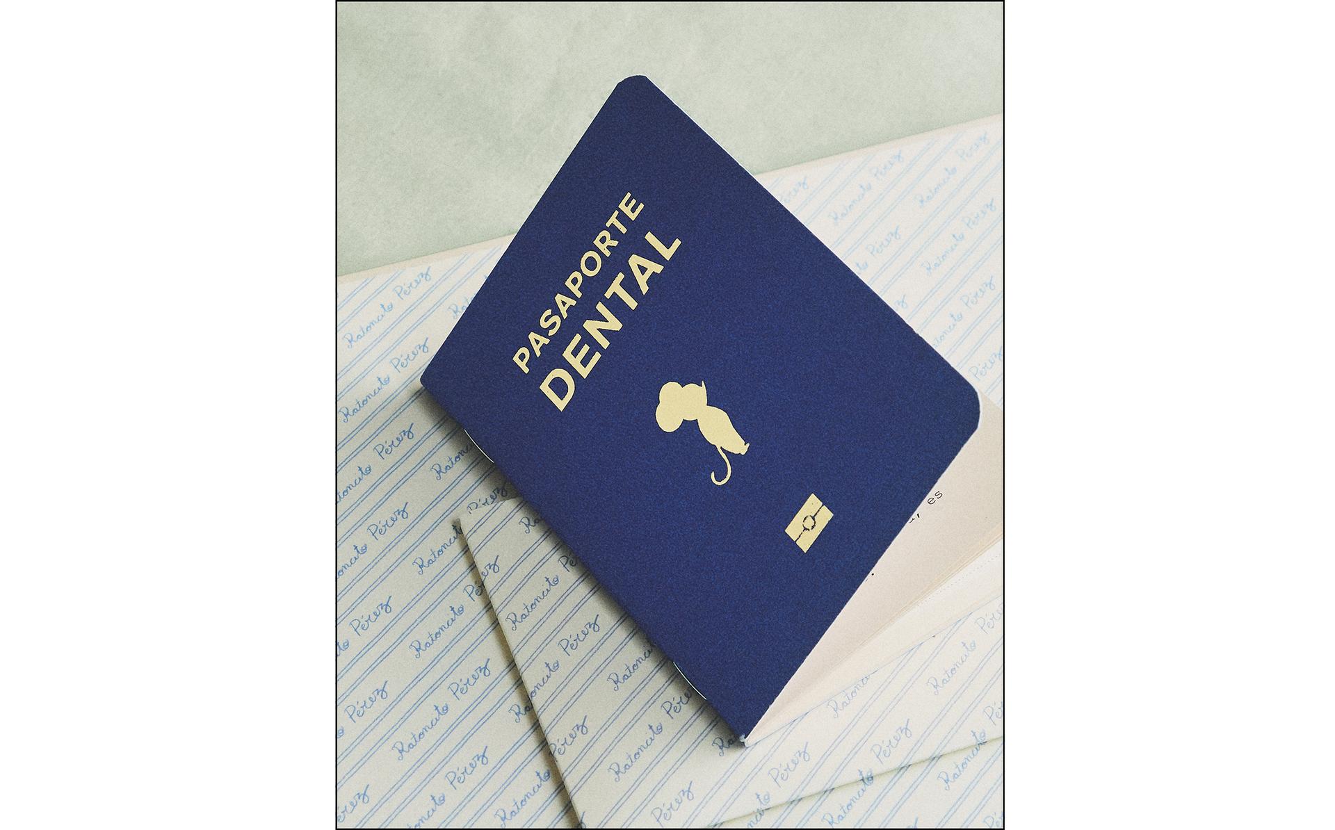 LIBRO INFANTIL RATONCITO PÉREZ Y PASAPORTE DENTAL