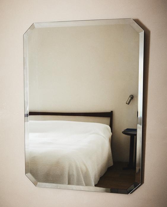 RECHTHOEKIGE AFGESCHUINDE WANDSPIEGEL