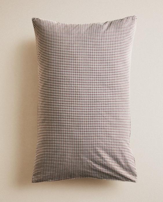 غلاف مخدة بمربعات بخيط مصبوغ للأطفال