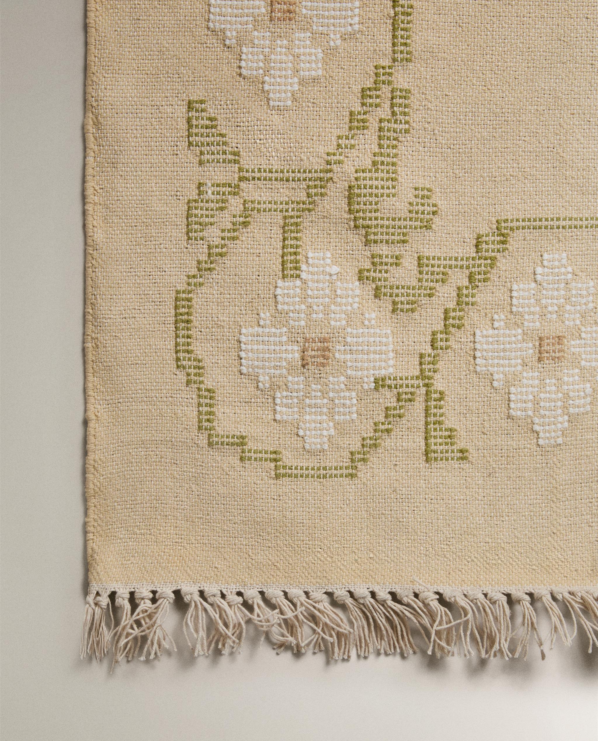 FLORAL JACQUARD RUG product thumbnail 3