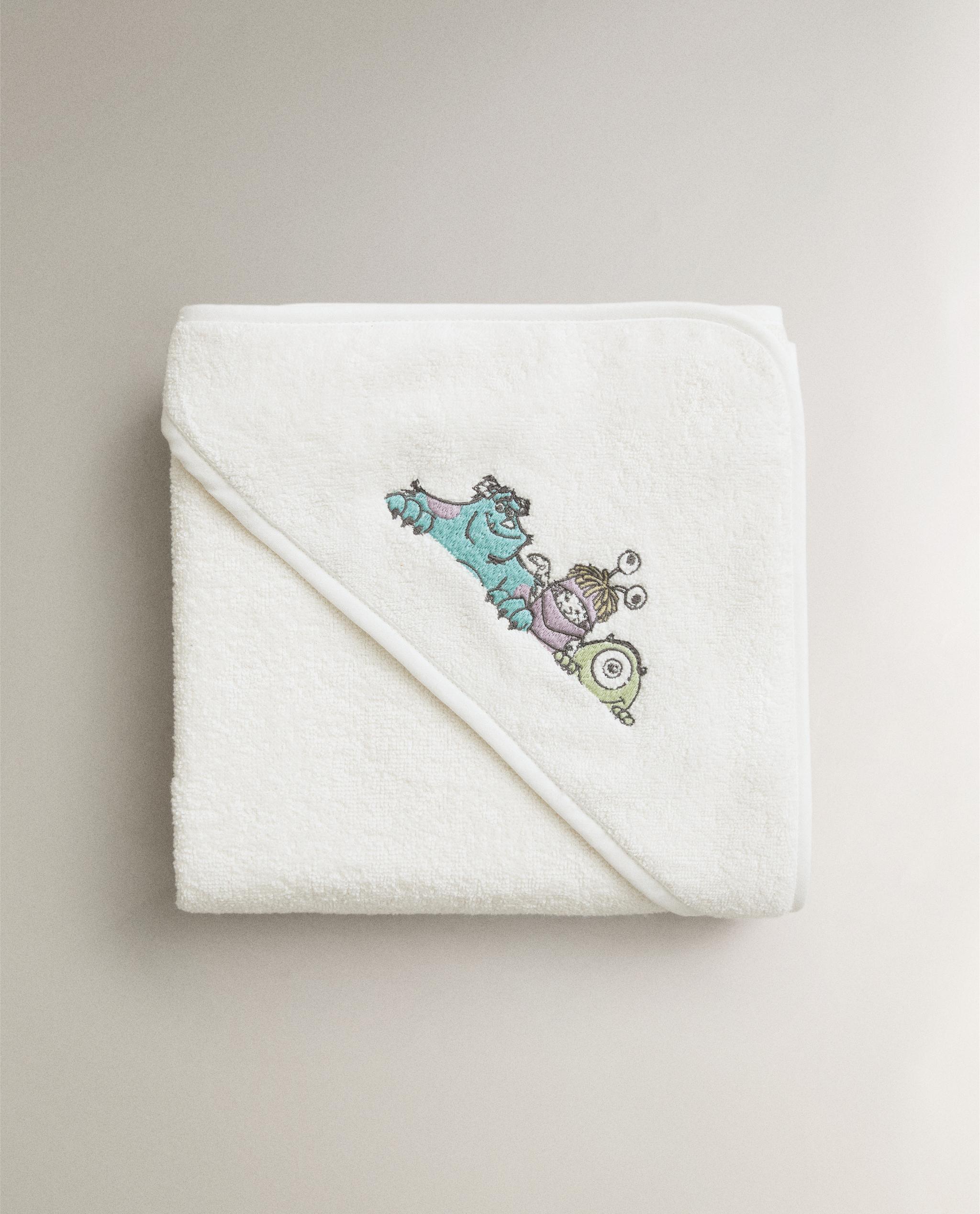 MONSTERS, INC. HOODED BABY TOWEL product thumbnail 4