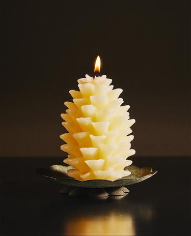 CHRISTMAS PINE CONE CANDLE