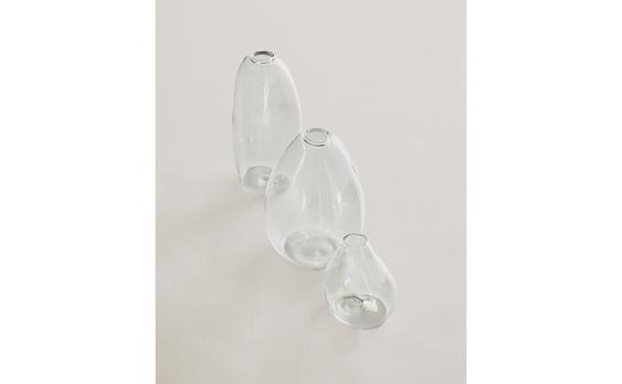 אגרטל זכוכית קטן אסימטרי